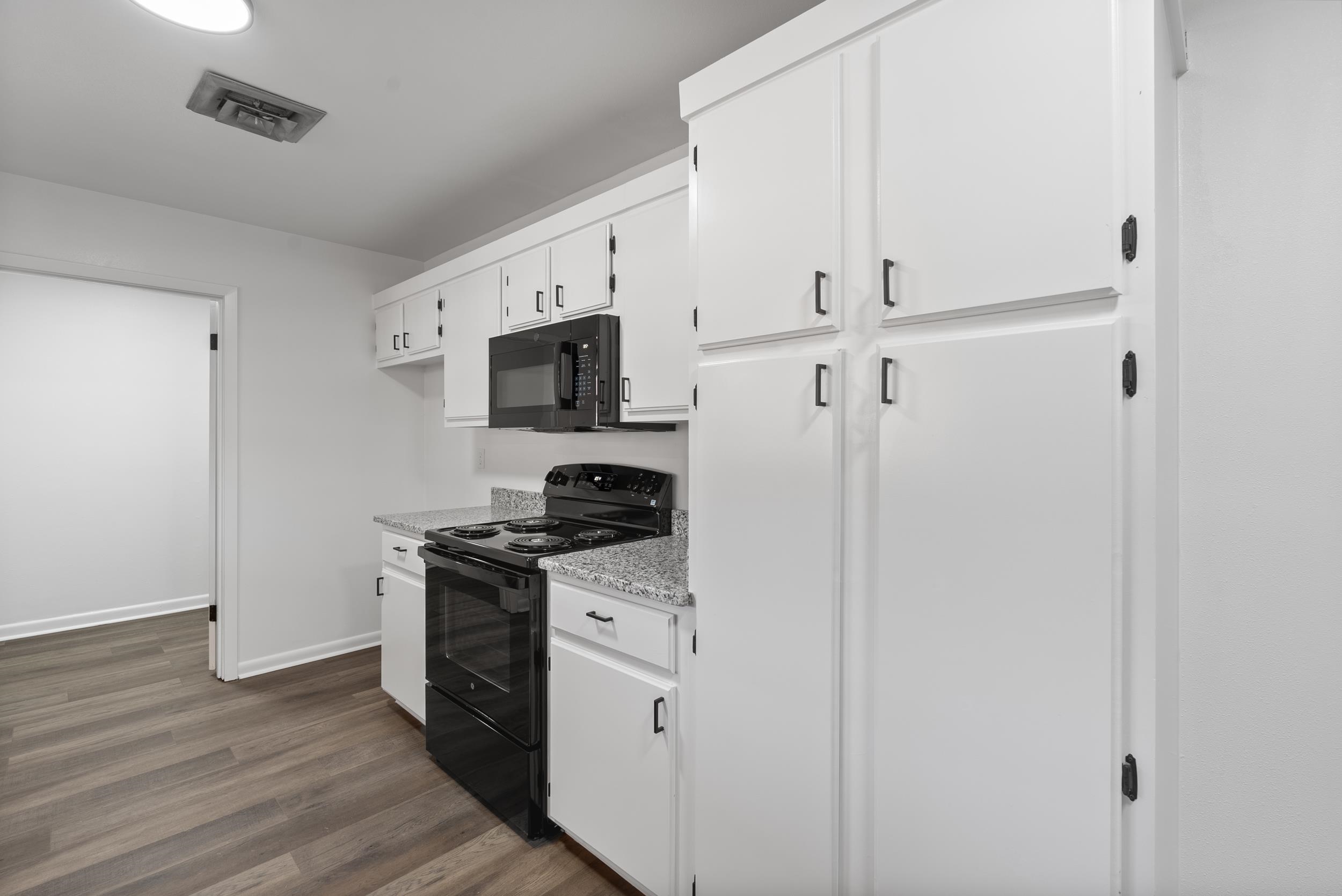 OAK FORREST - Residential