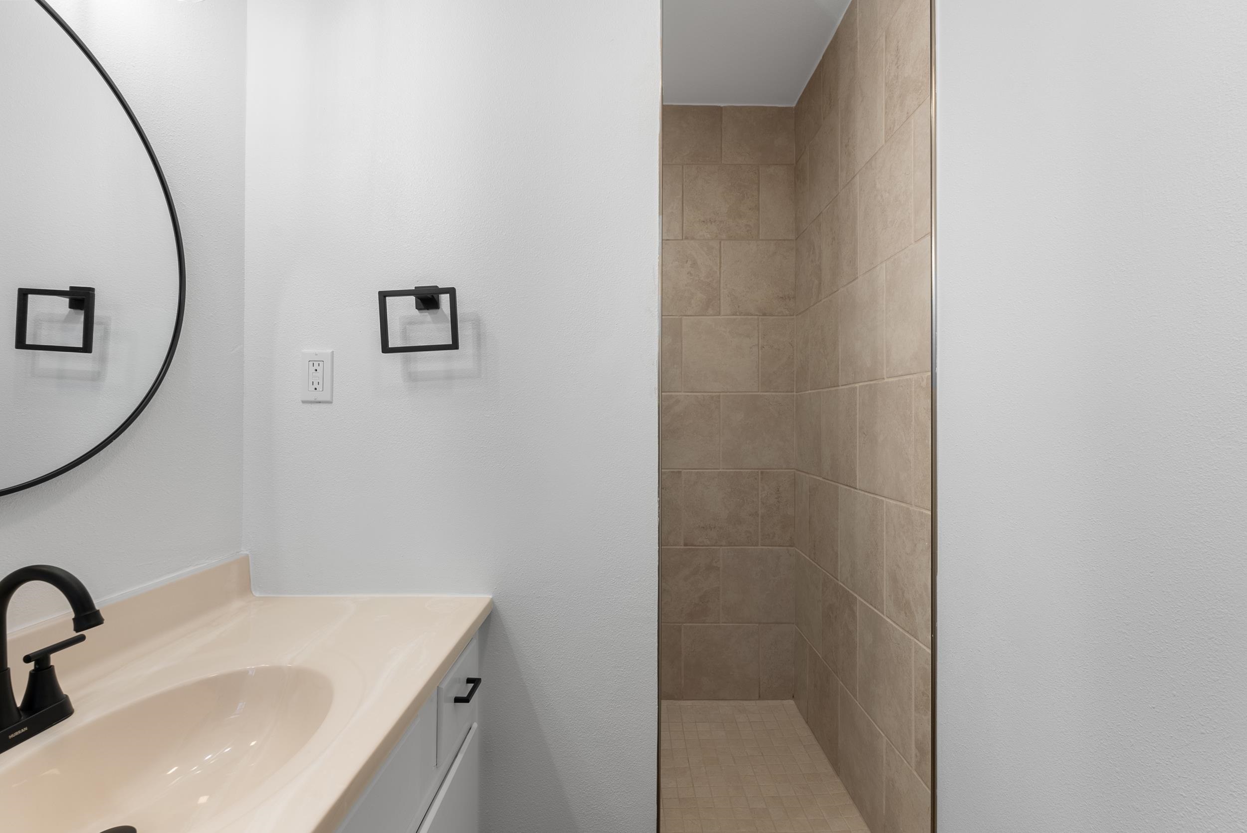 OAK FORREST - Residential