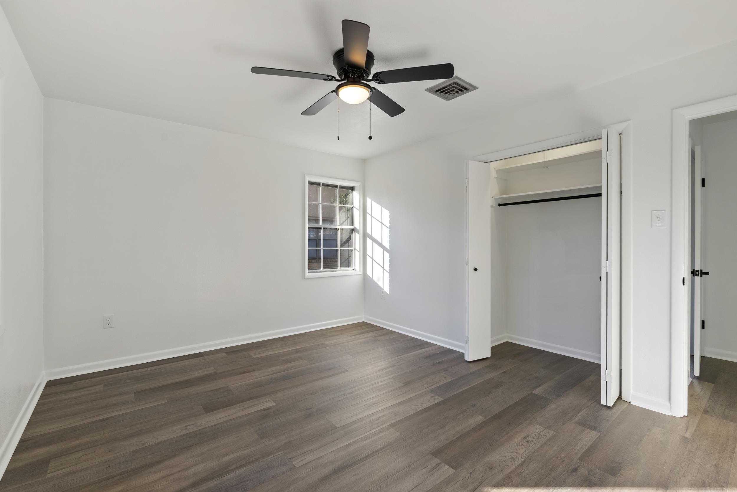 OAK FORREST - Residential