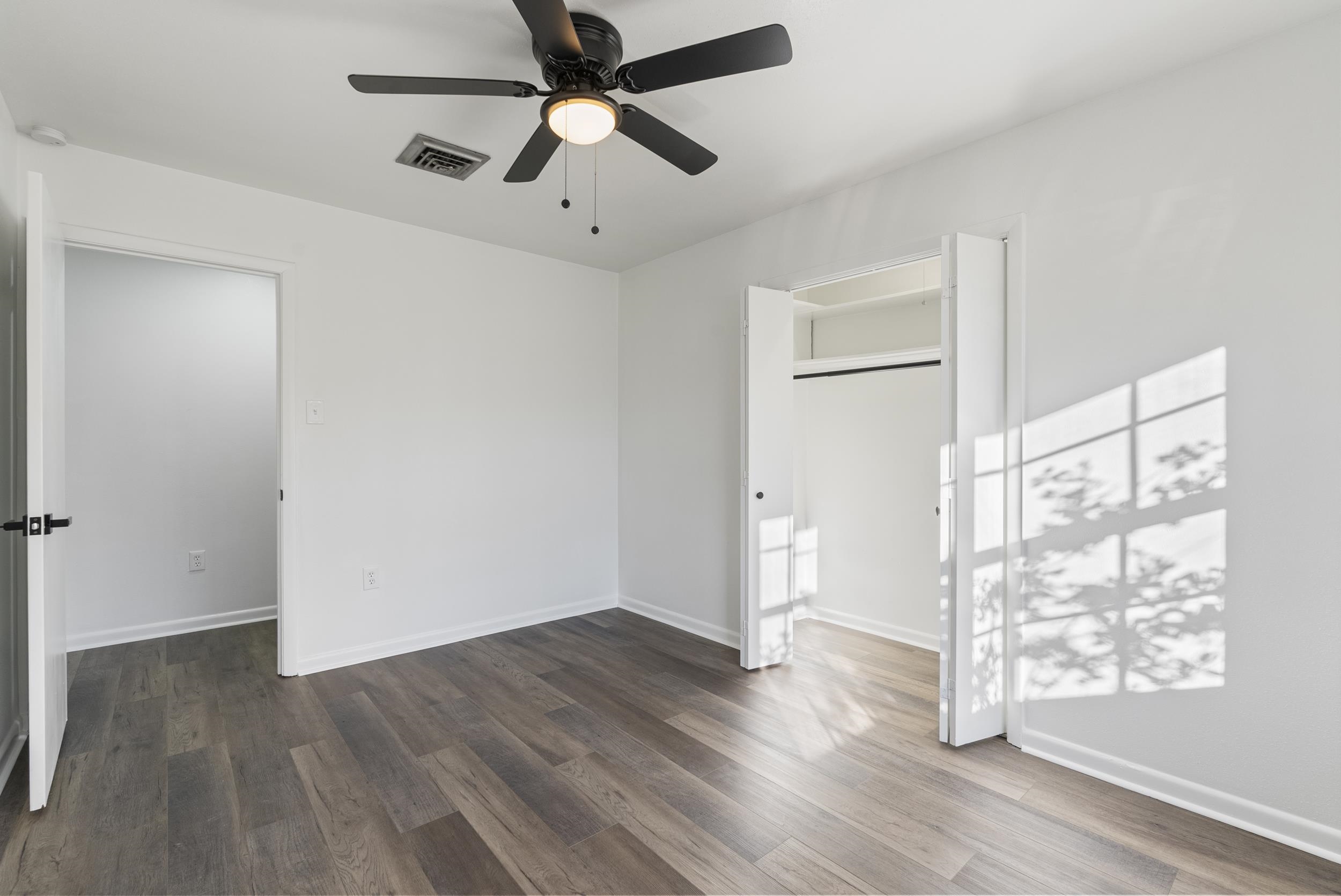 OAK FORREST - Residential