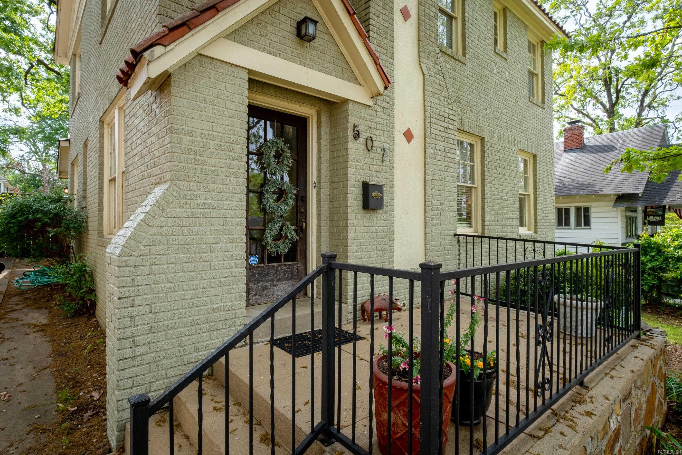 AUTEN & MOSS - Residential