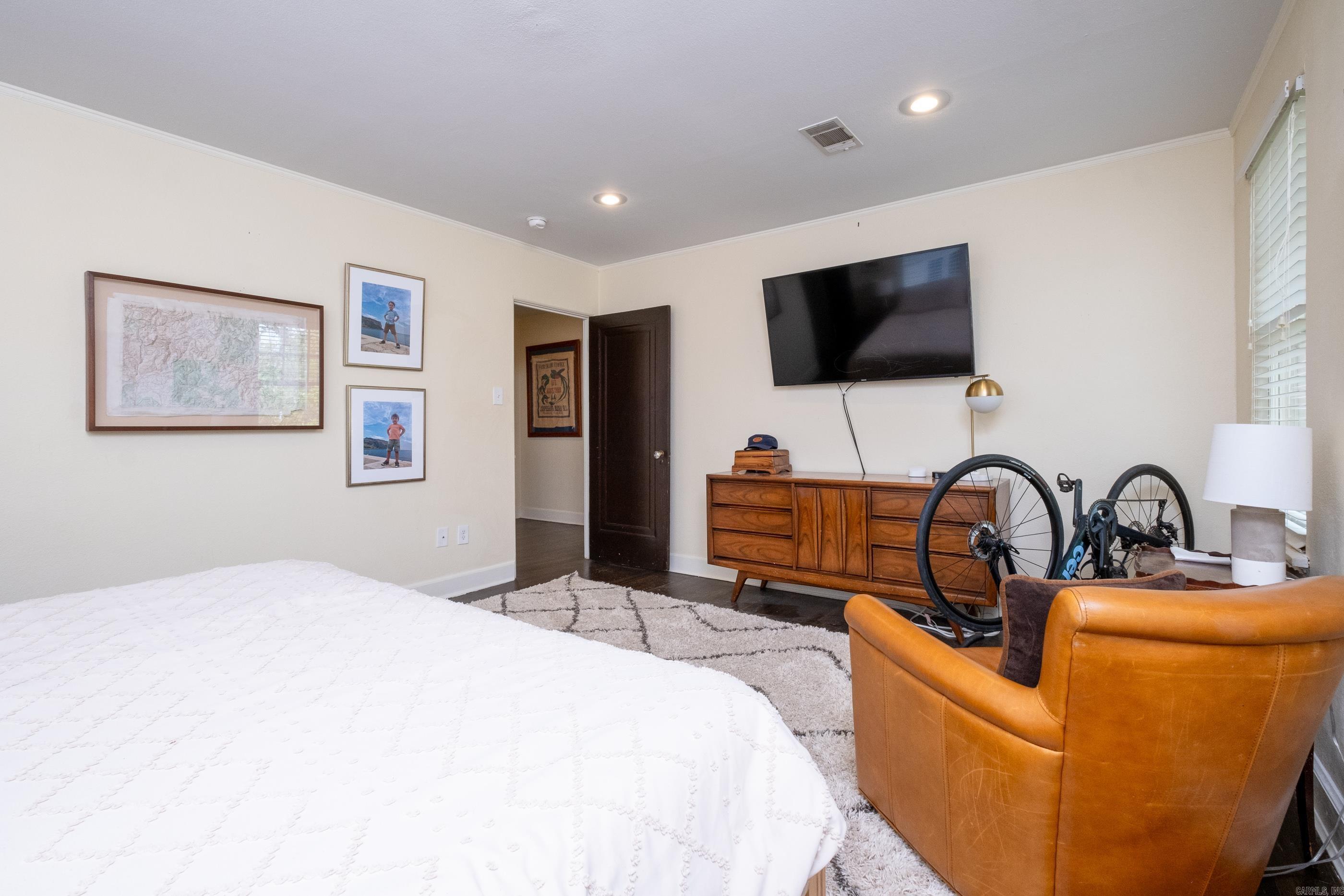 AUTEN & MOSS - Residential