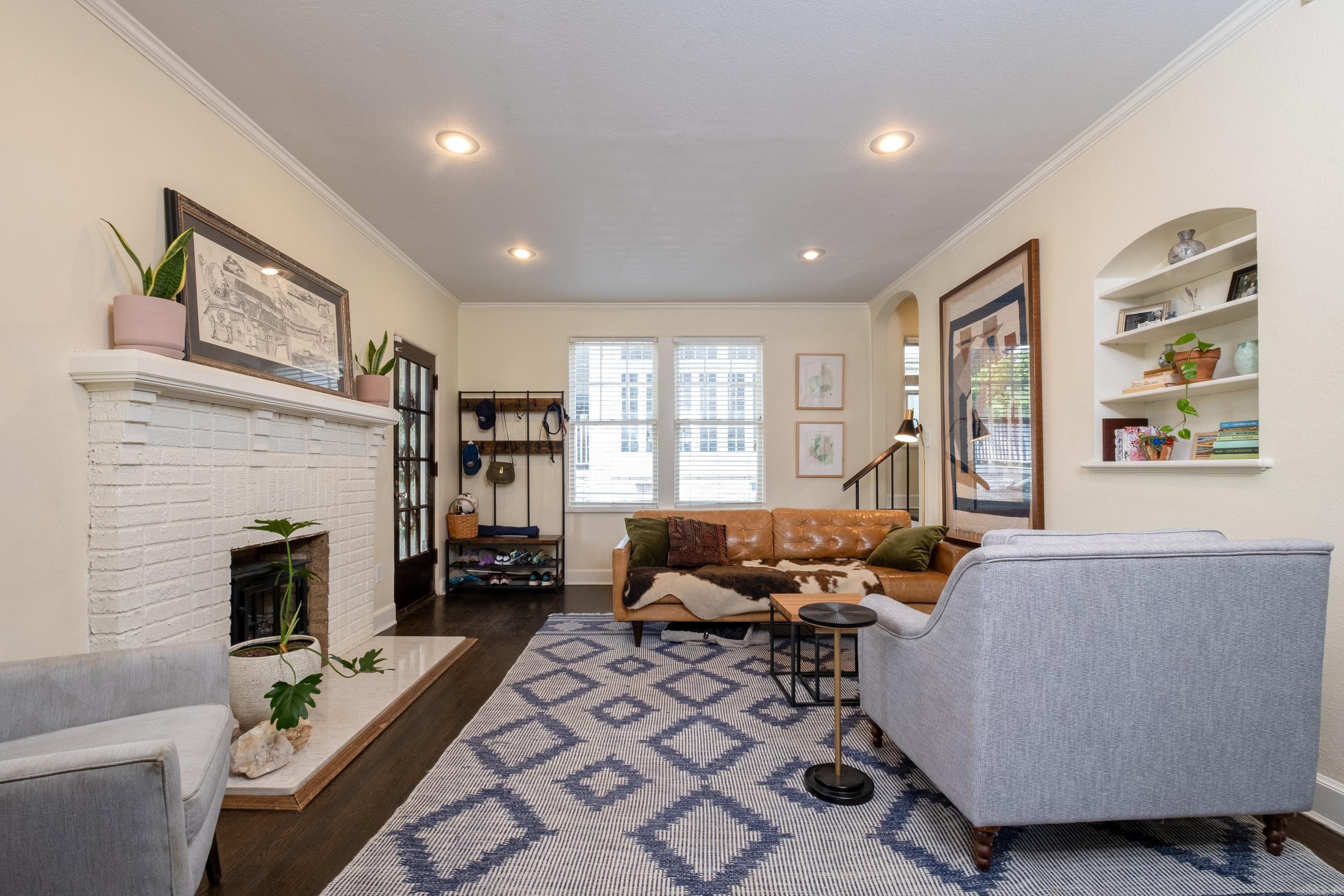 AUTEN & MOSS - Residential