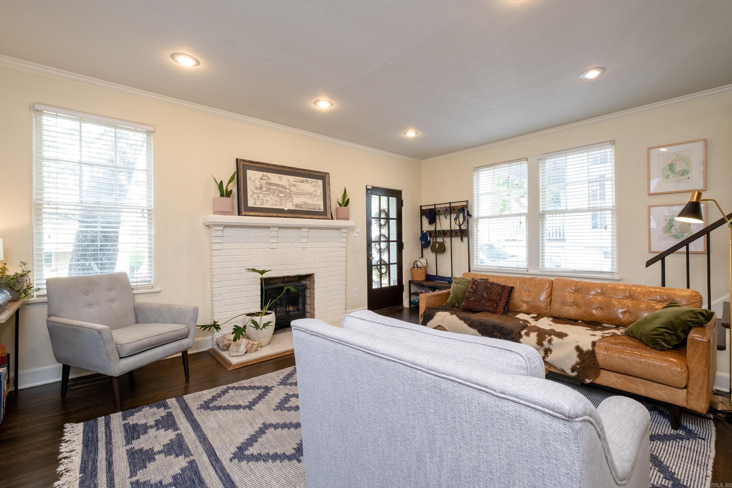 AUTEN & MOSS - Residential