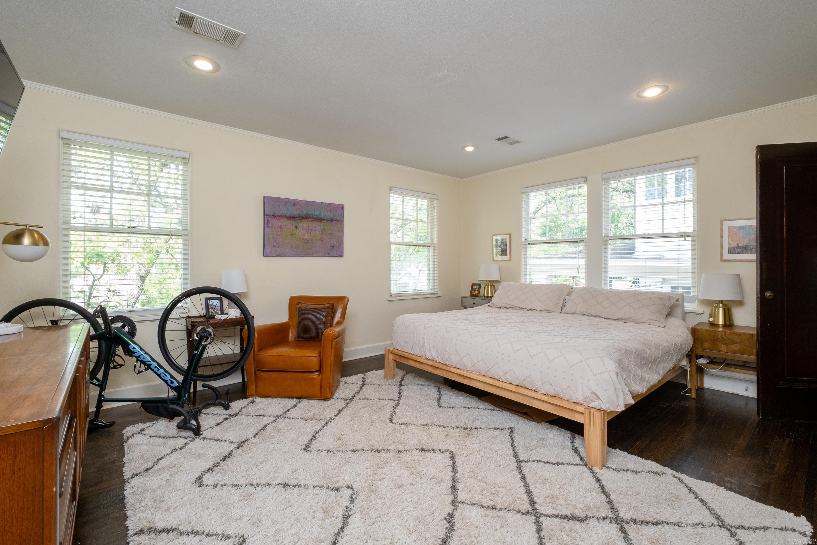 AUTEN & MOSS - Residential