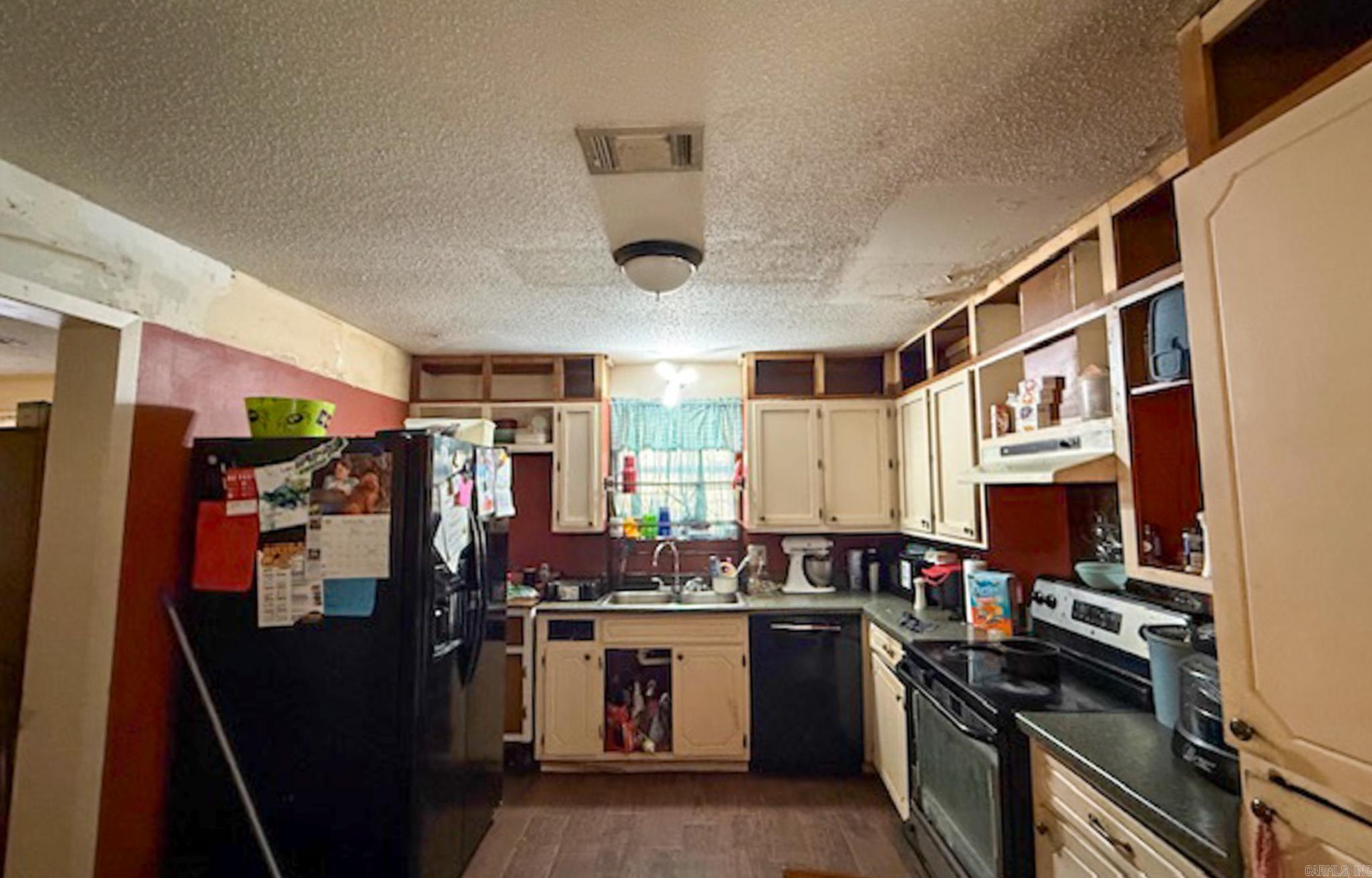 NORTHRIDGE SUBD - Residential