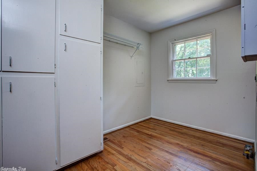 COUNTRY CLUB OF AR VILLAGE WAY A - Residential