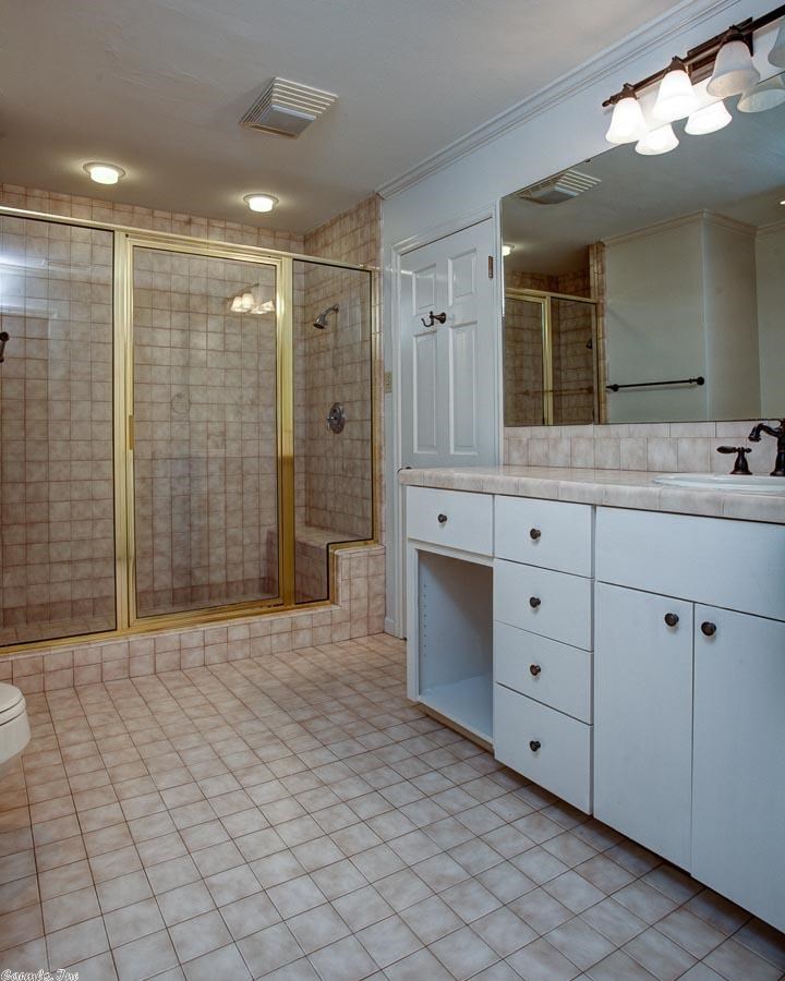 COUNTRY CLUB OF AR VILLAGE WAY A - Residential