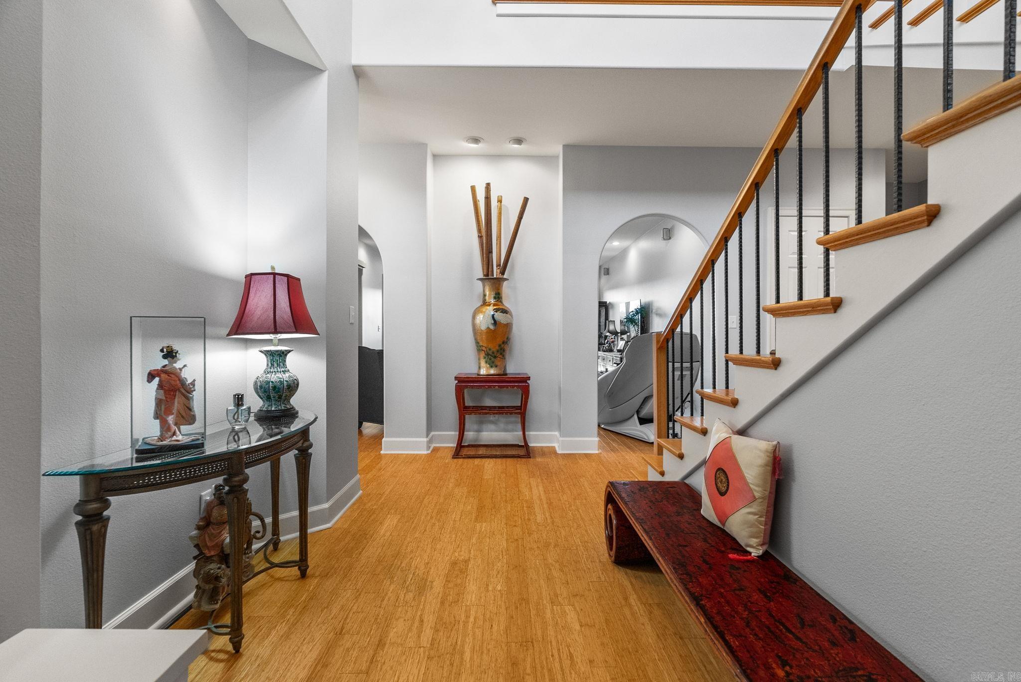 PALISADES HEIGHTS - Residential