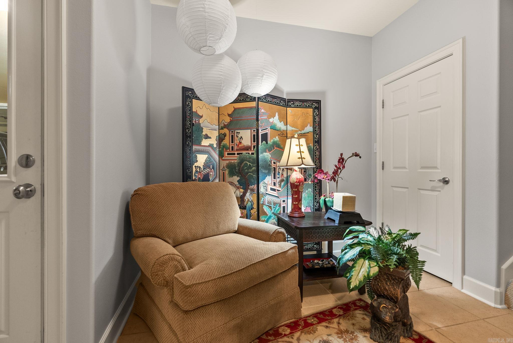 PALISADES HEIGHTS - Residential