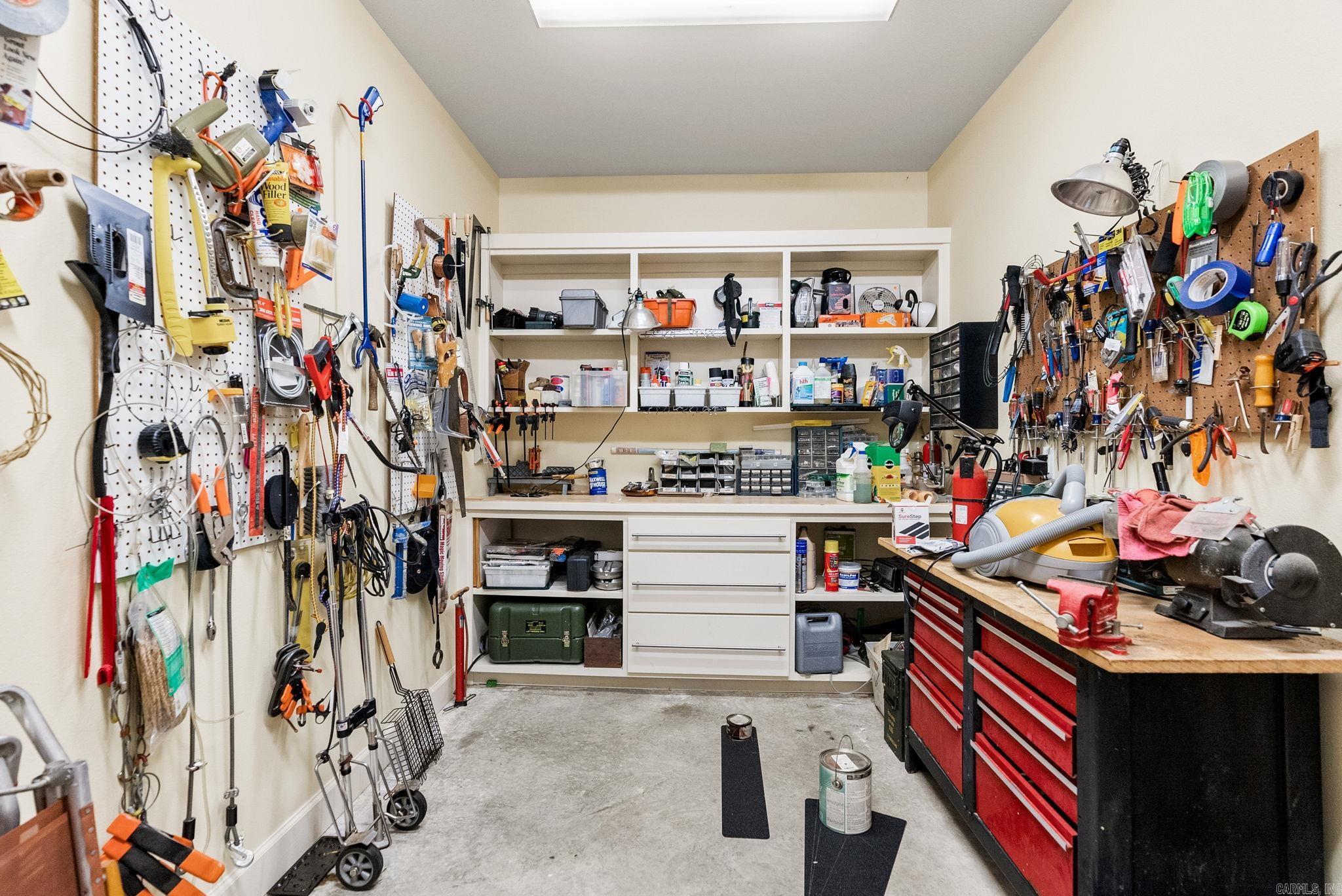 PALISADES HEIGHTS - Residential