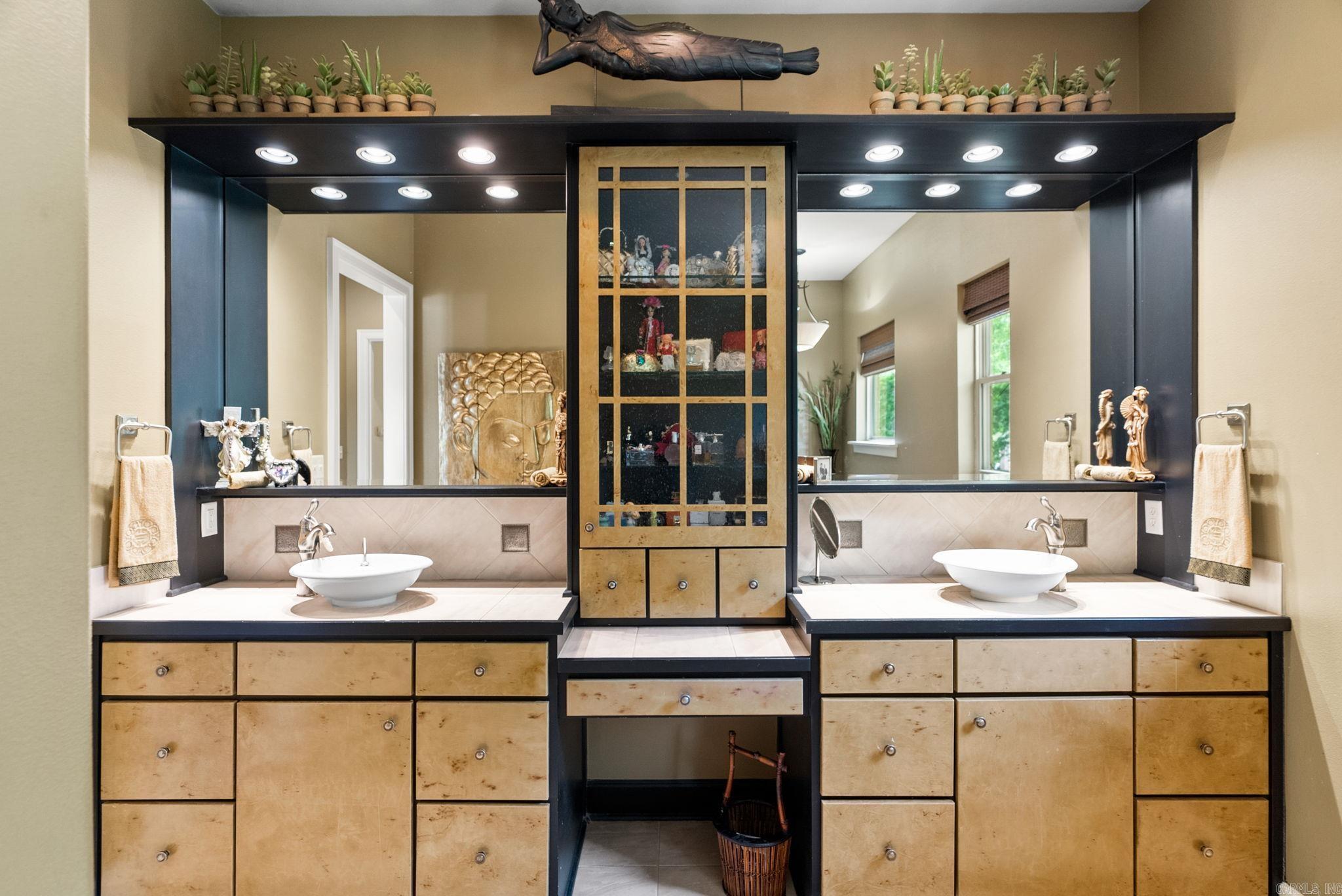 PALISADES HEIGHTS - Residential