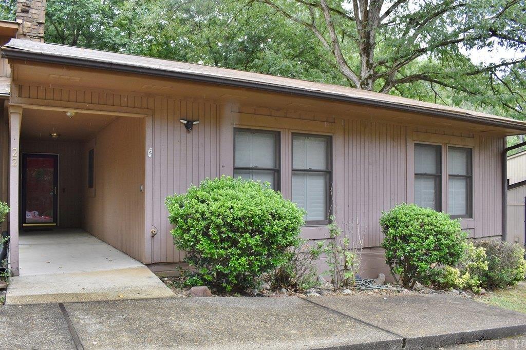 This desirable 3BR, 2BA one-level established Airbnb property is fully furnished with pre-booked reservations, a true turn-key investment opportunity. House has been pre-inspected, all areas have been addressed and in great working condition. It is tastefully updated w/a New Roof; Move-in Ready for living in or Turn-key Open floor plan with an airy kitchen with breakfast bar, living room with a cozy fireplace, low maintenance LVP & tiled floorings & soothing modern lighting & fixtures. It is conveniently located near lake & marina, golf course, walking trails, swimming pool, basket ball & pickle ball courts, shops & restaurants. This End-unit townhouse with a spacious sundeck offers additional privacy & extra large green yards for outdoors living & games; suitable for family and guests of all ages. A $2,000 one-time HSV buy-in fees for first time buyers within the past 12-months which will be collected at closing. See Agents Remarks.