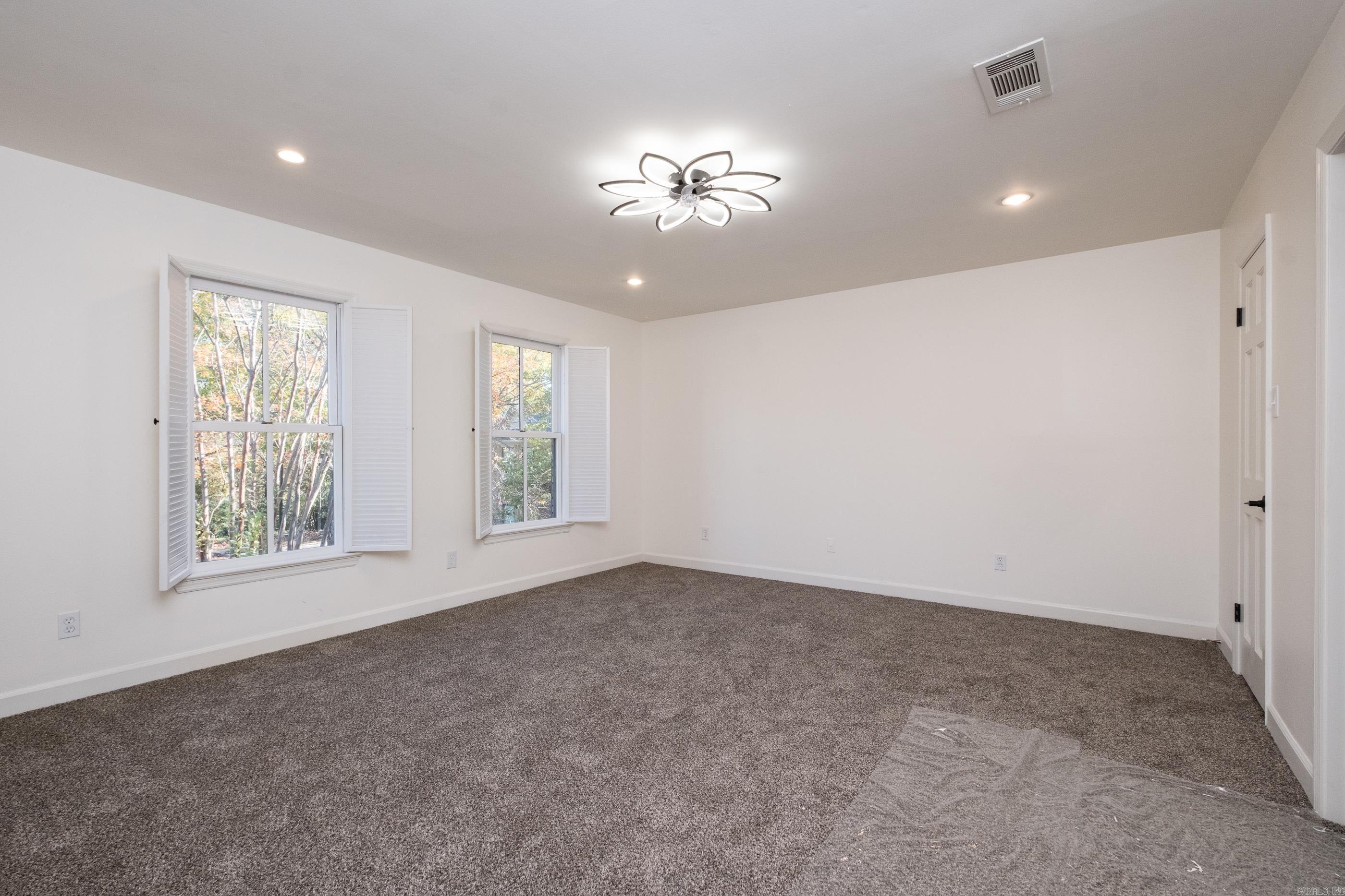 PLEASANT VALLEY ESTATES - Residential