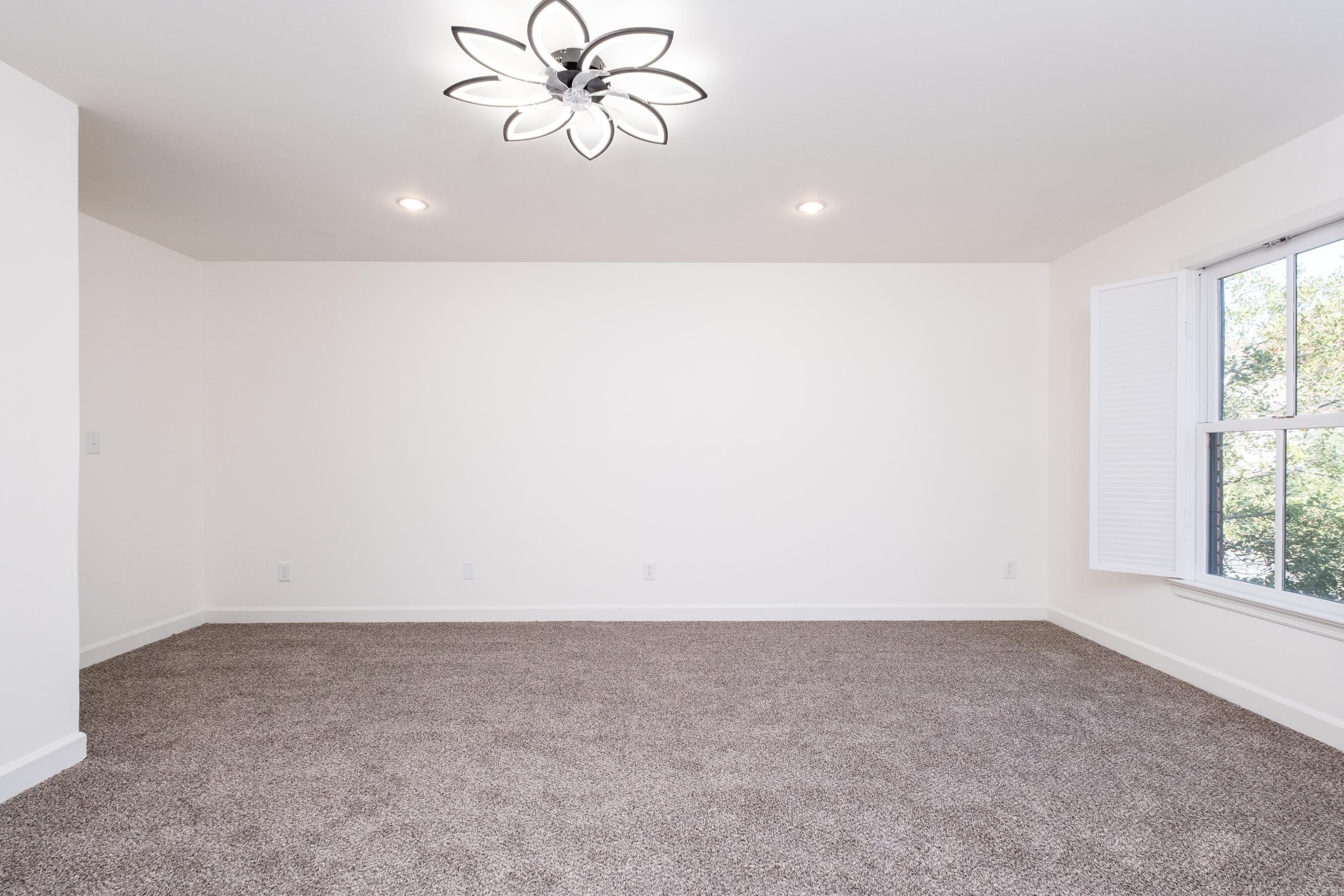 PLEASANT VALLEY ESTATES - Residential