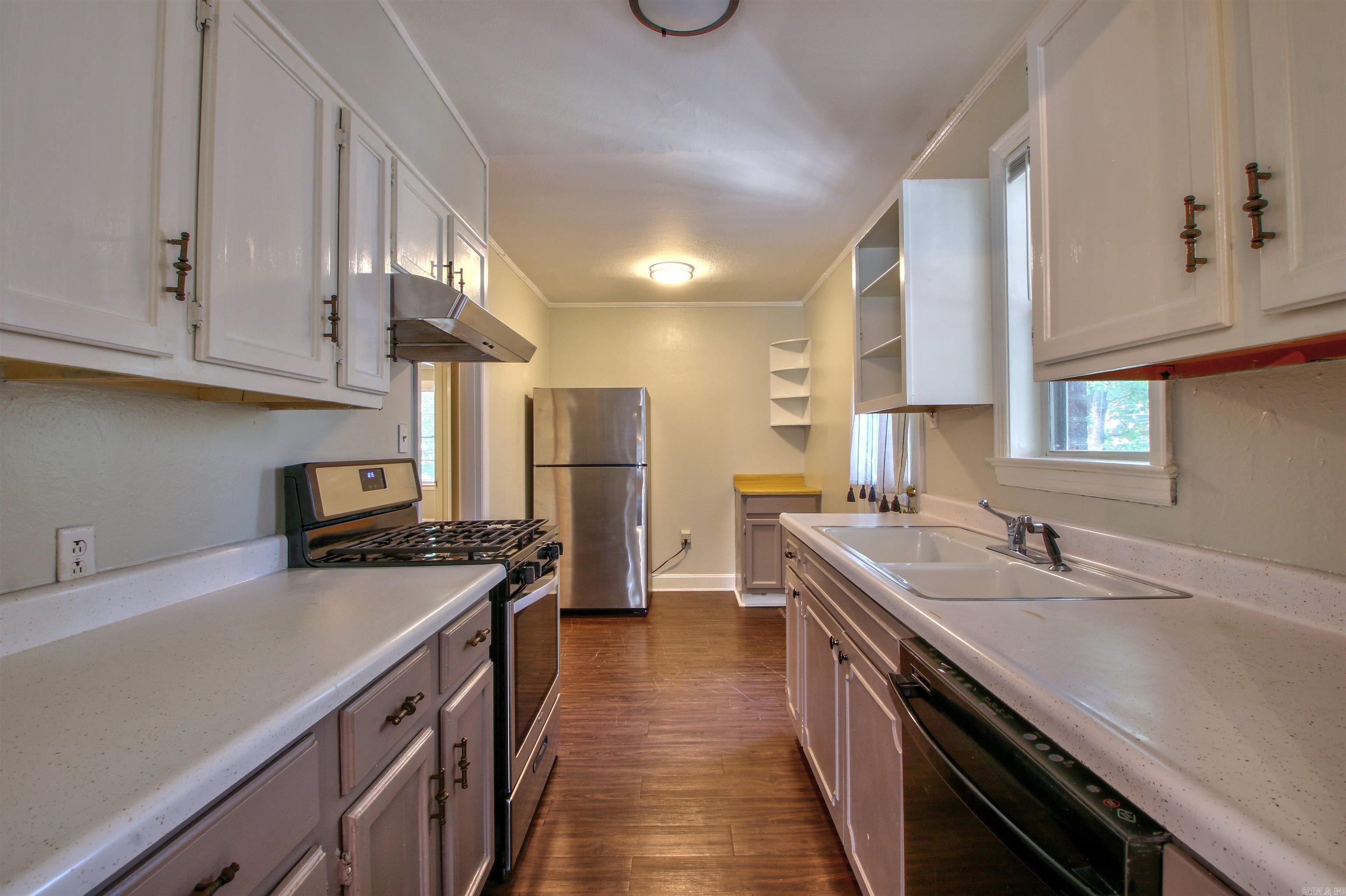 Crest View - Residential Lease