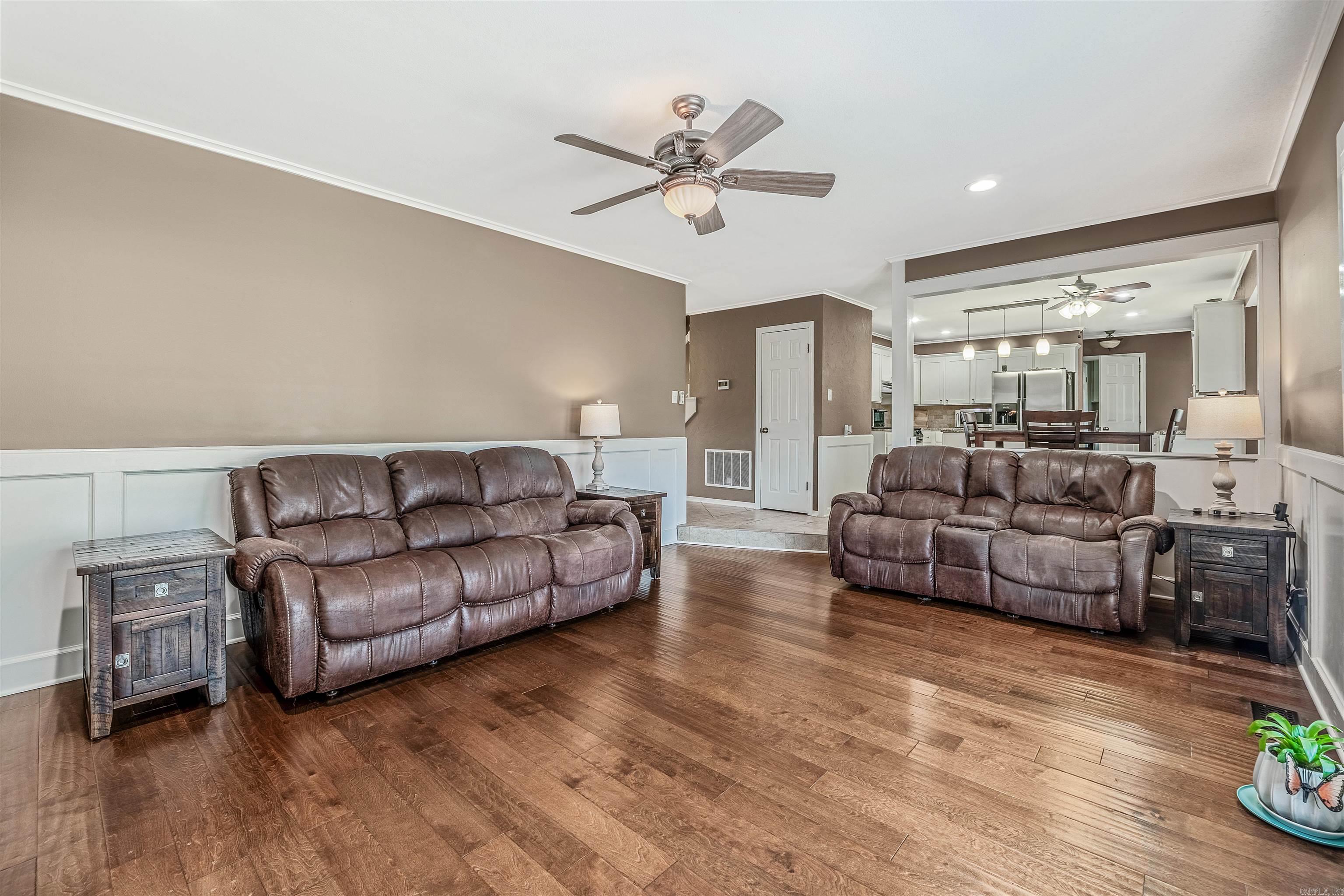 EAST MEADOW - Residential