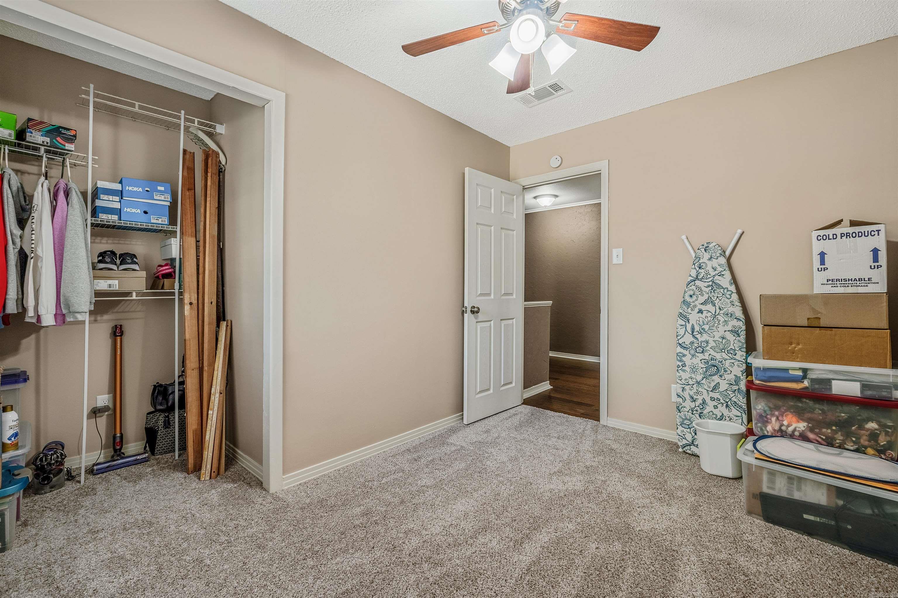 EAST MEADOW - Residential