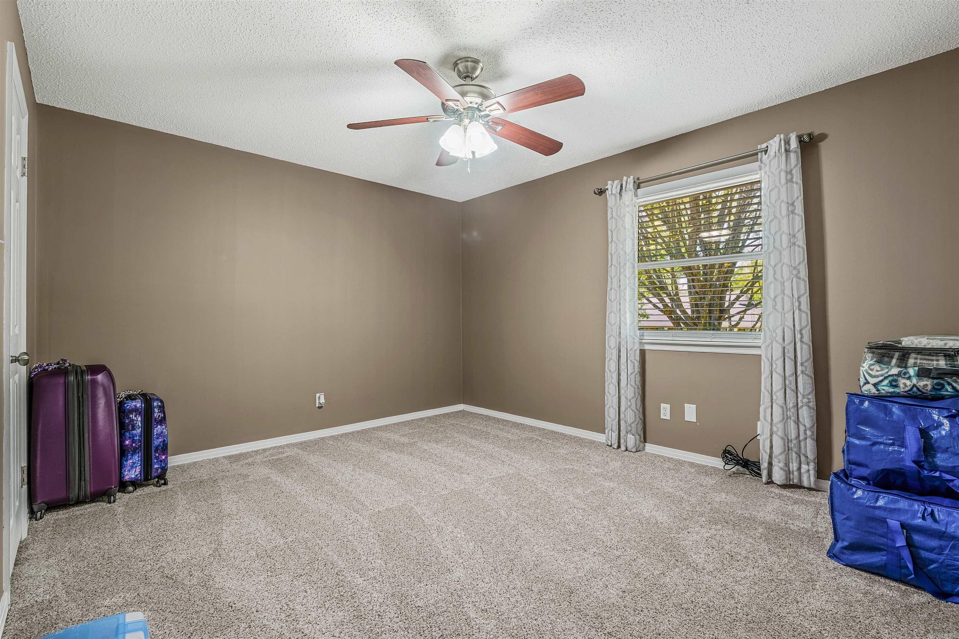 EAST MEADOW - Residential