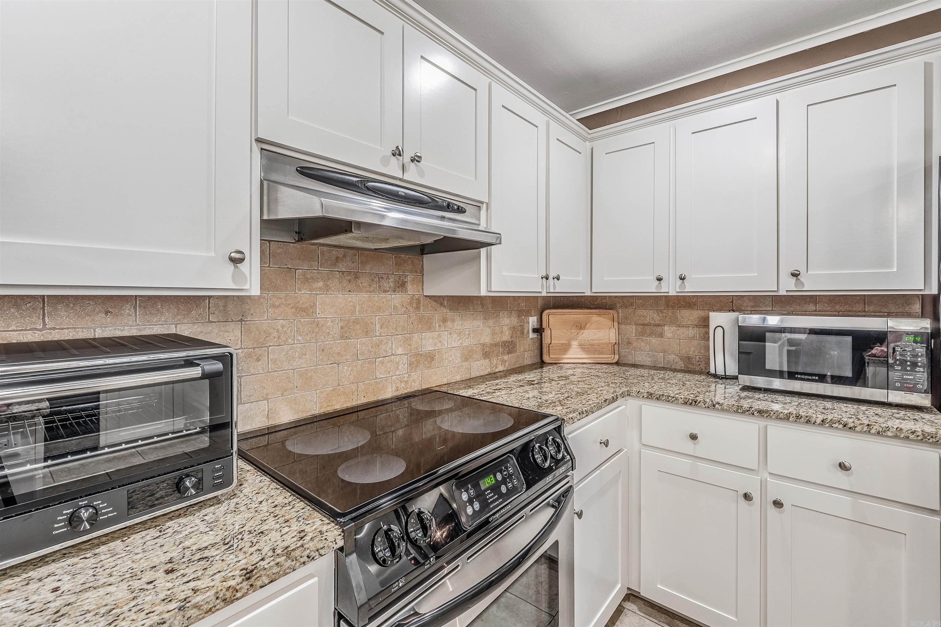 EAST MEADOW - Residential