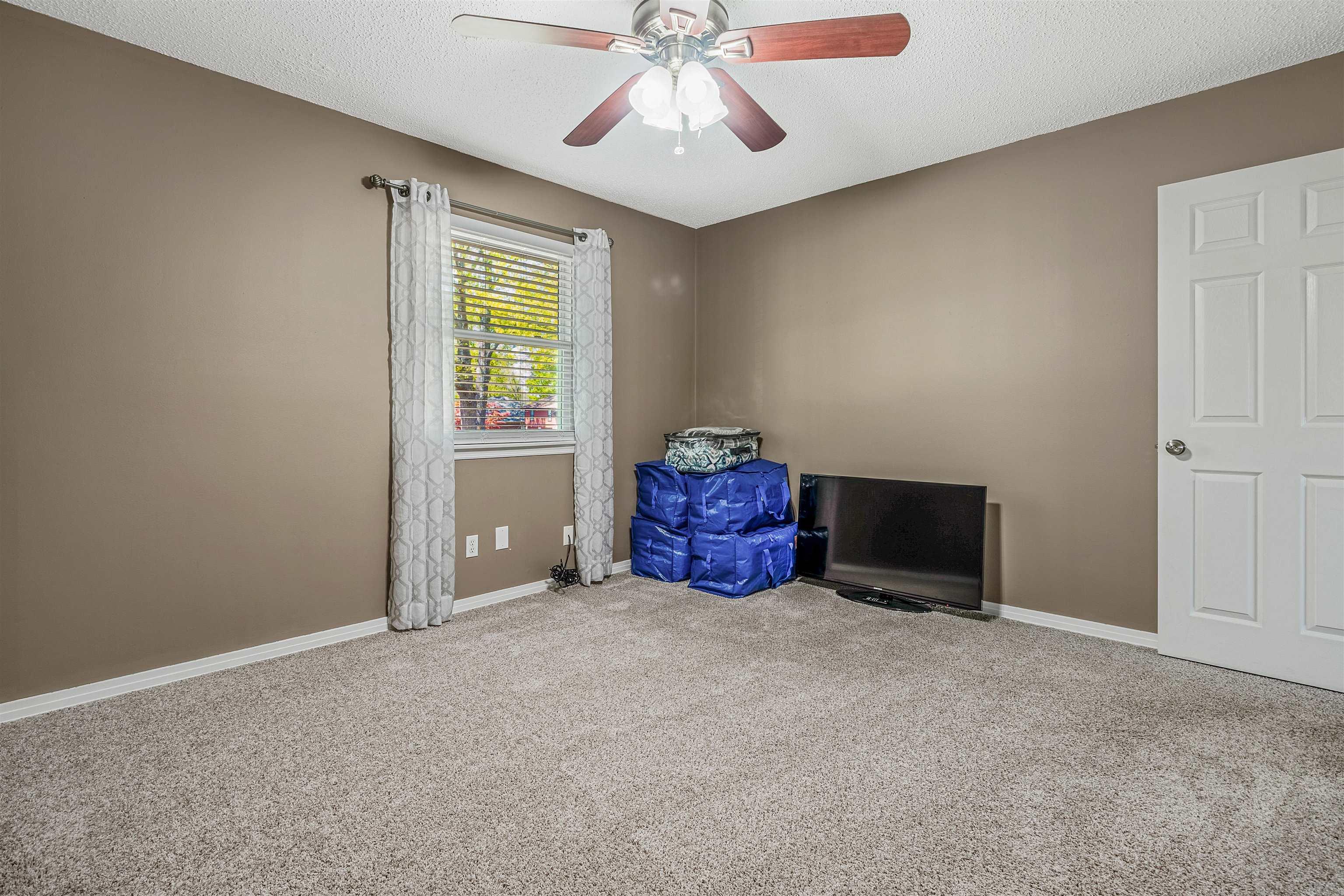 EAST MEADOW - Residential