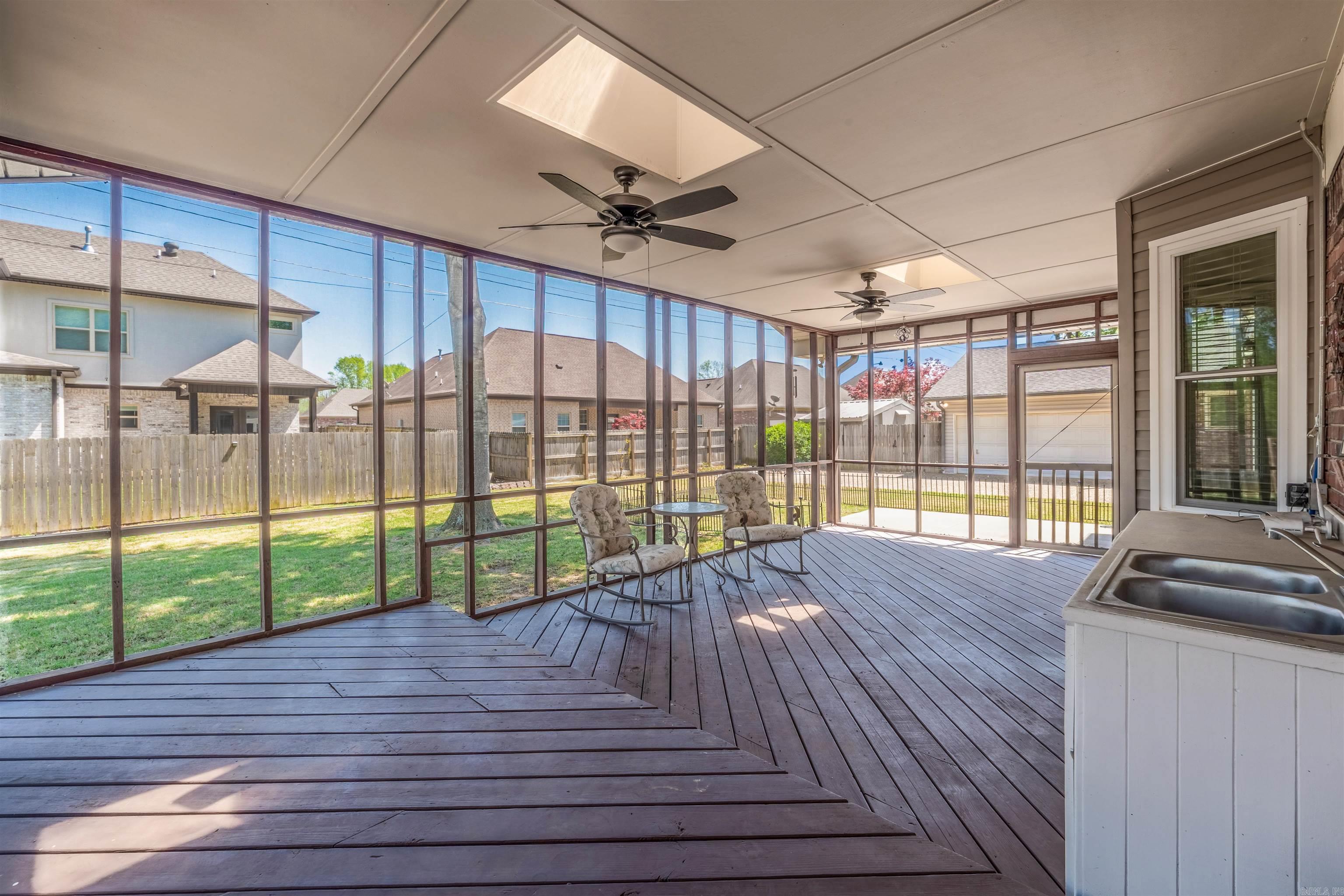 EAST MEADOW - Residential