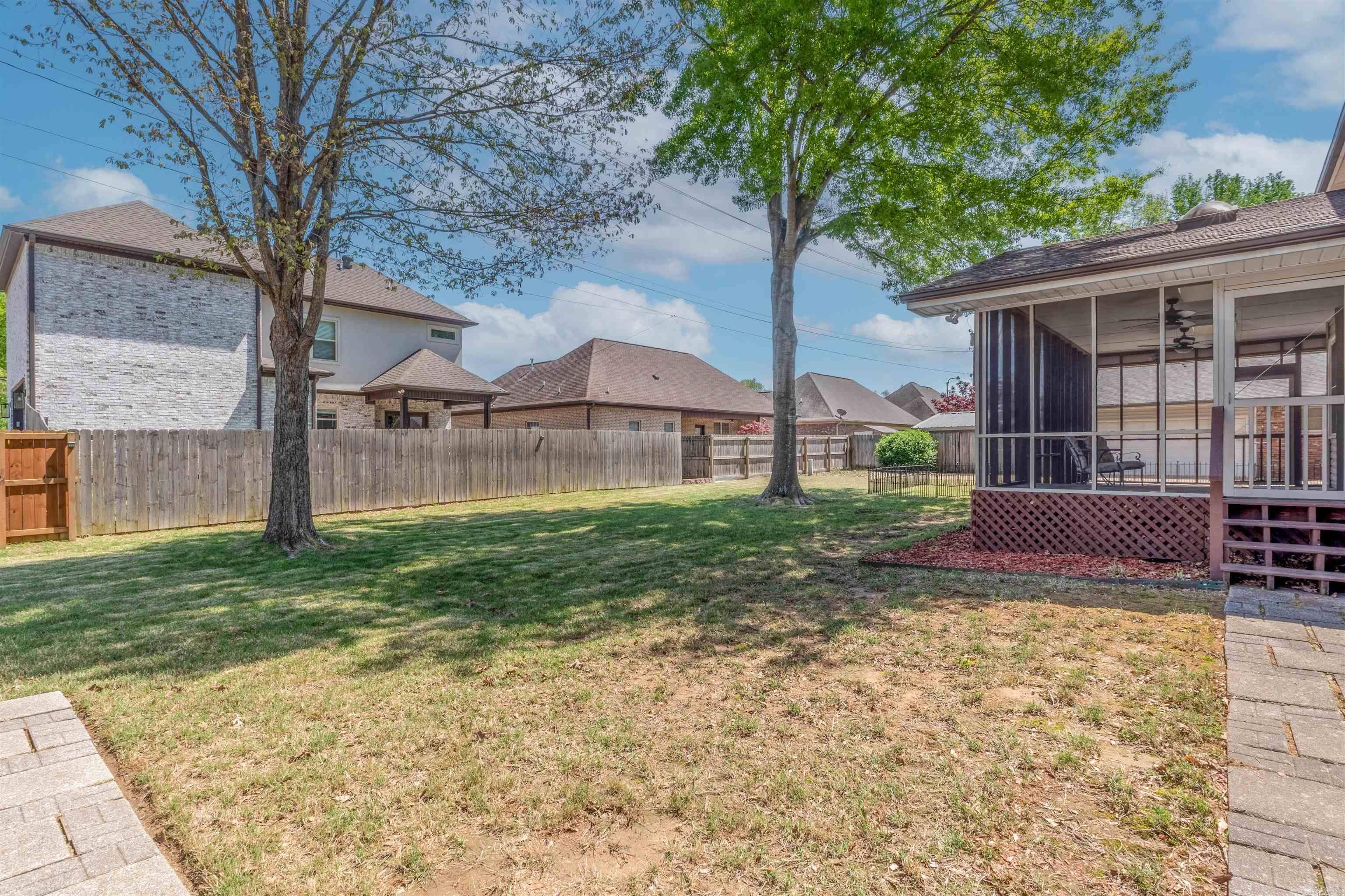 EAST MEADOW - Residential