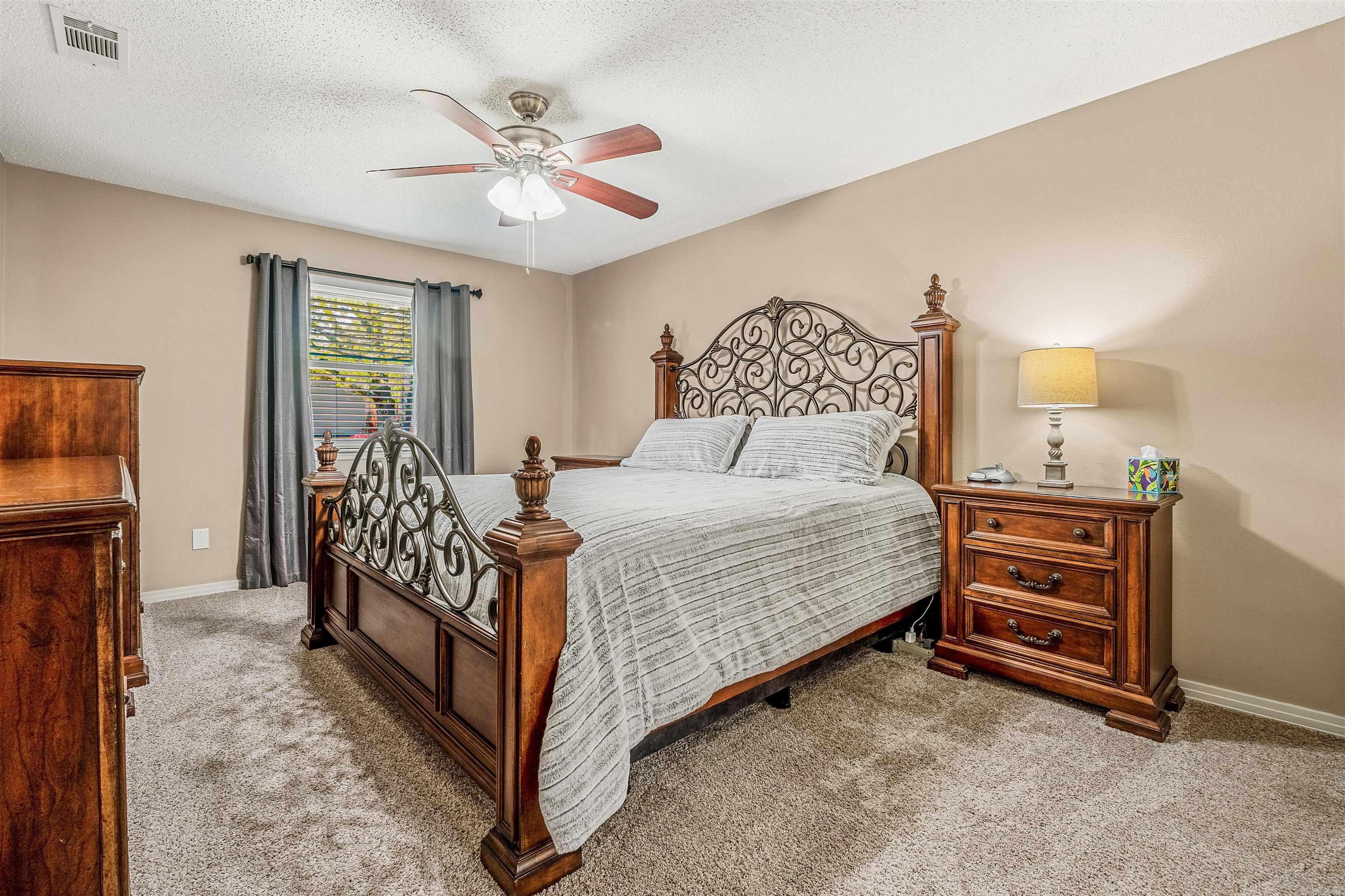 EAST MEADOW - Residential