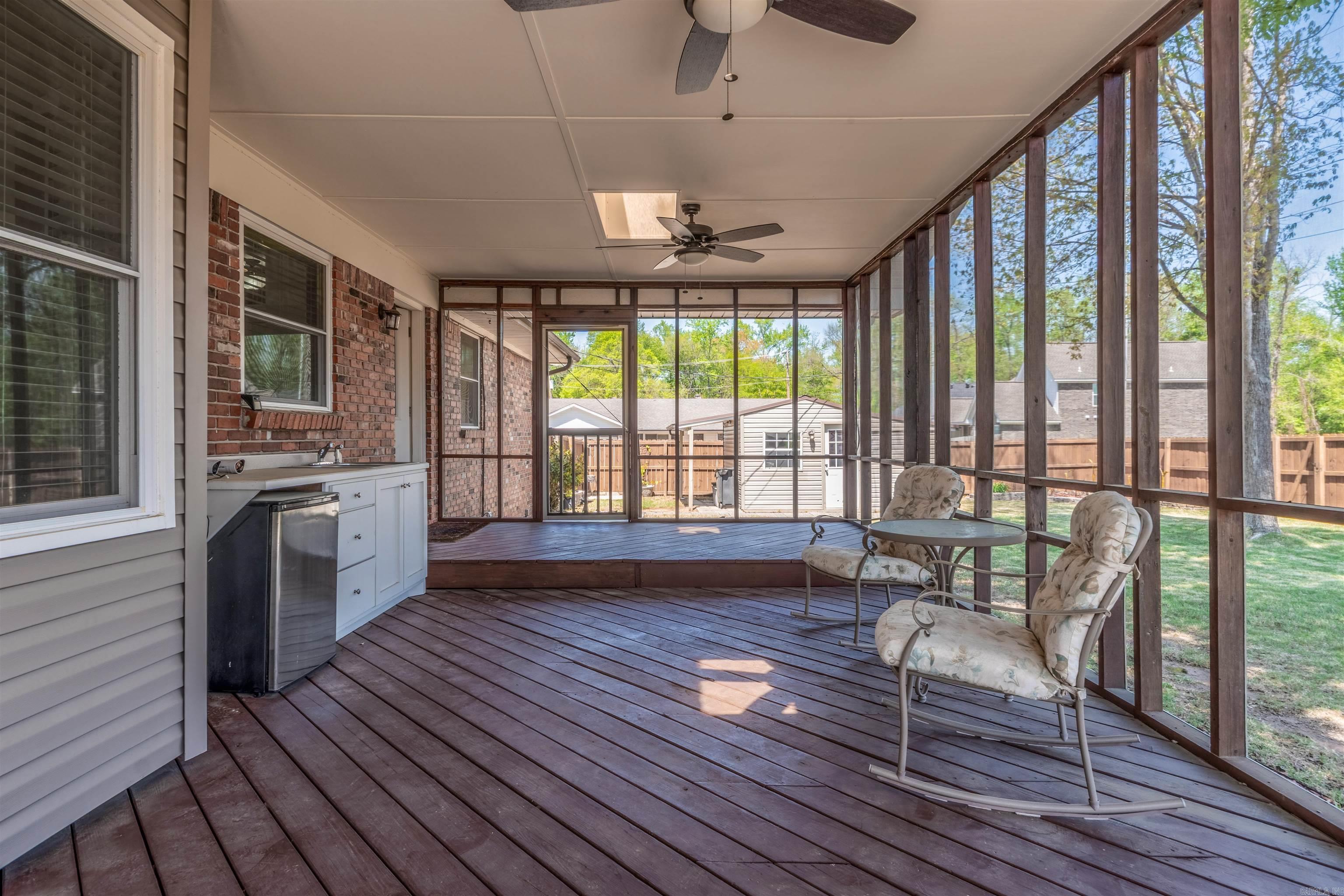 EAST MEADOW - Residential