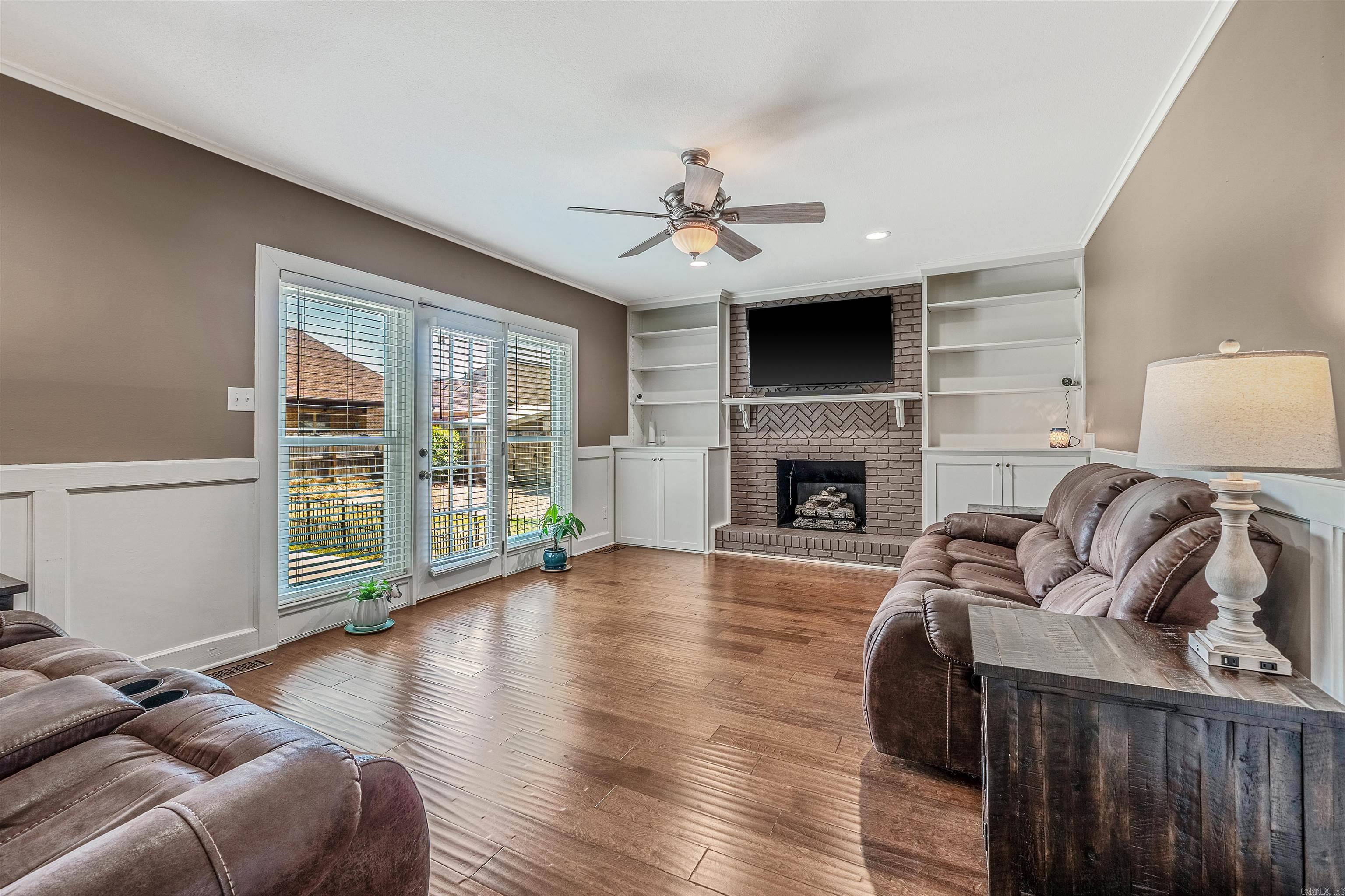 EAST MEADOW - Residential