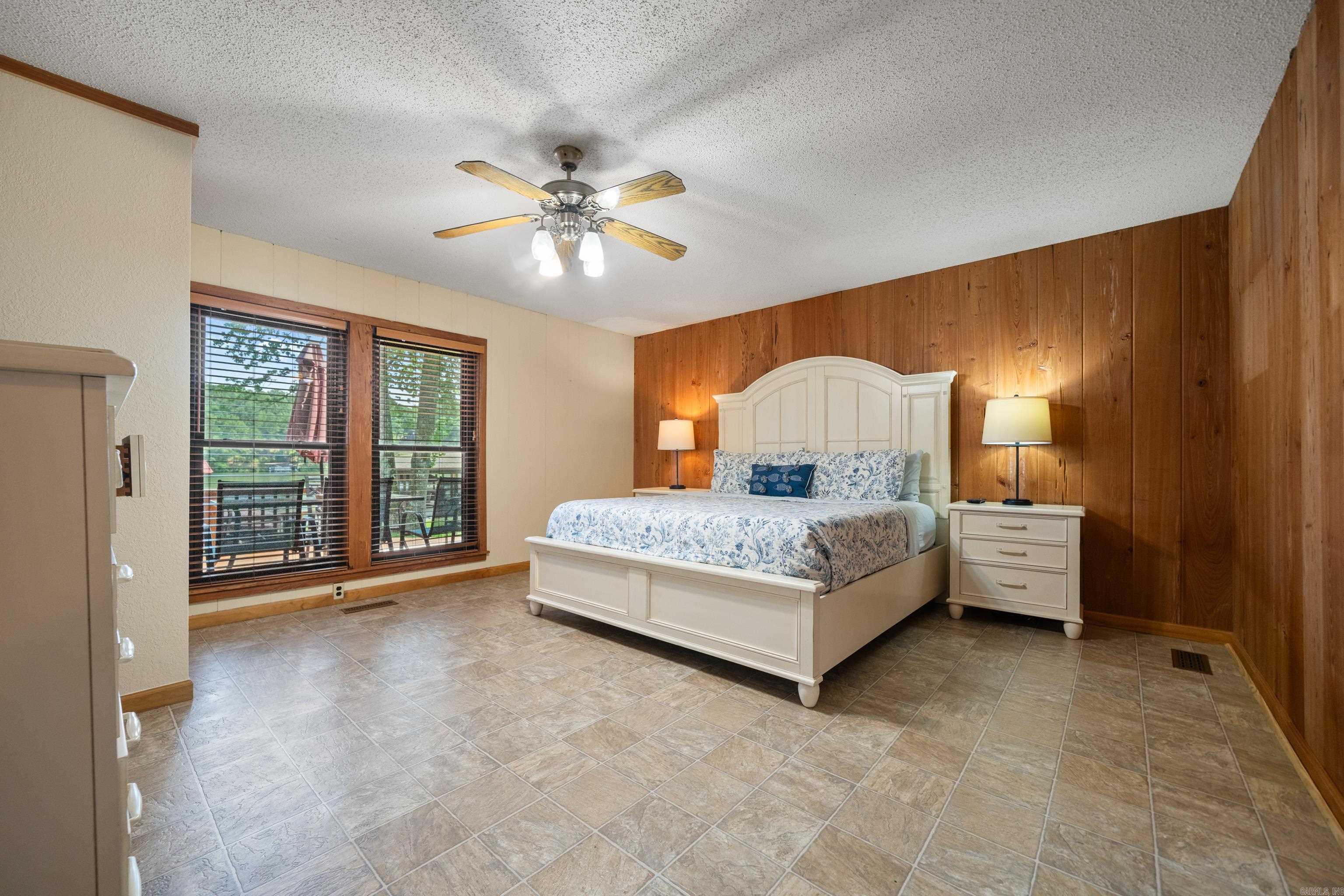 Kirschwood Manor - Residential