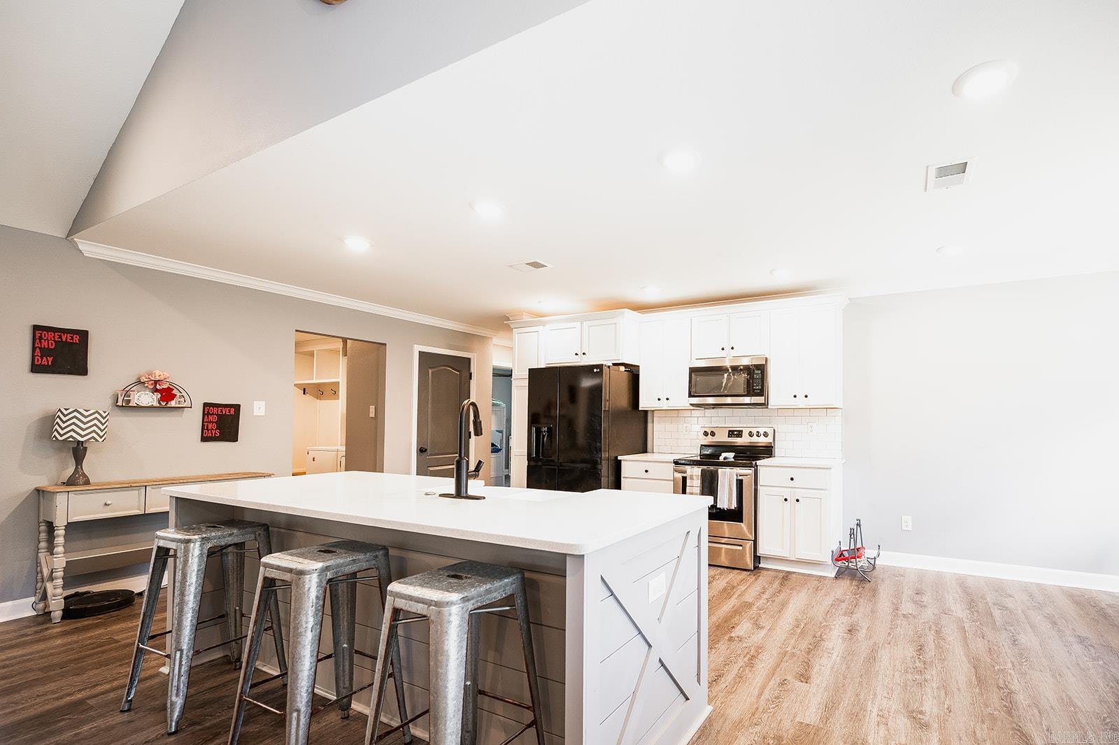 HIDDEN VALLEY ESTATES - Residential