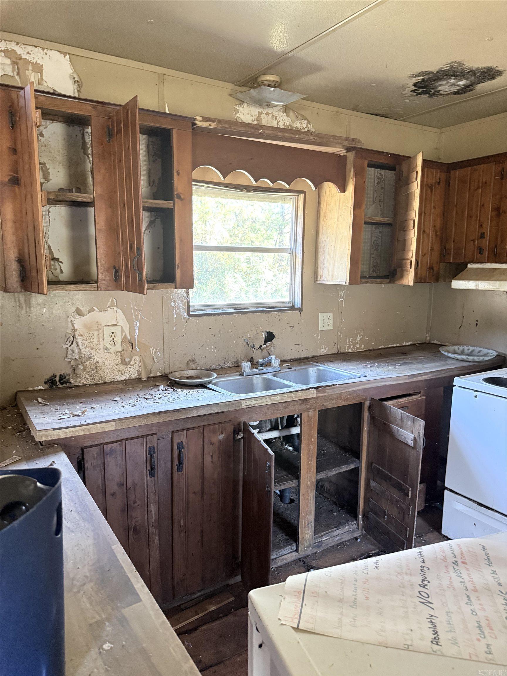 OLD PERRYVILLE - Residential