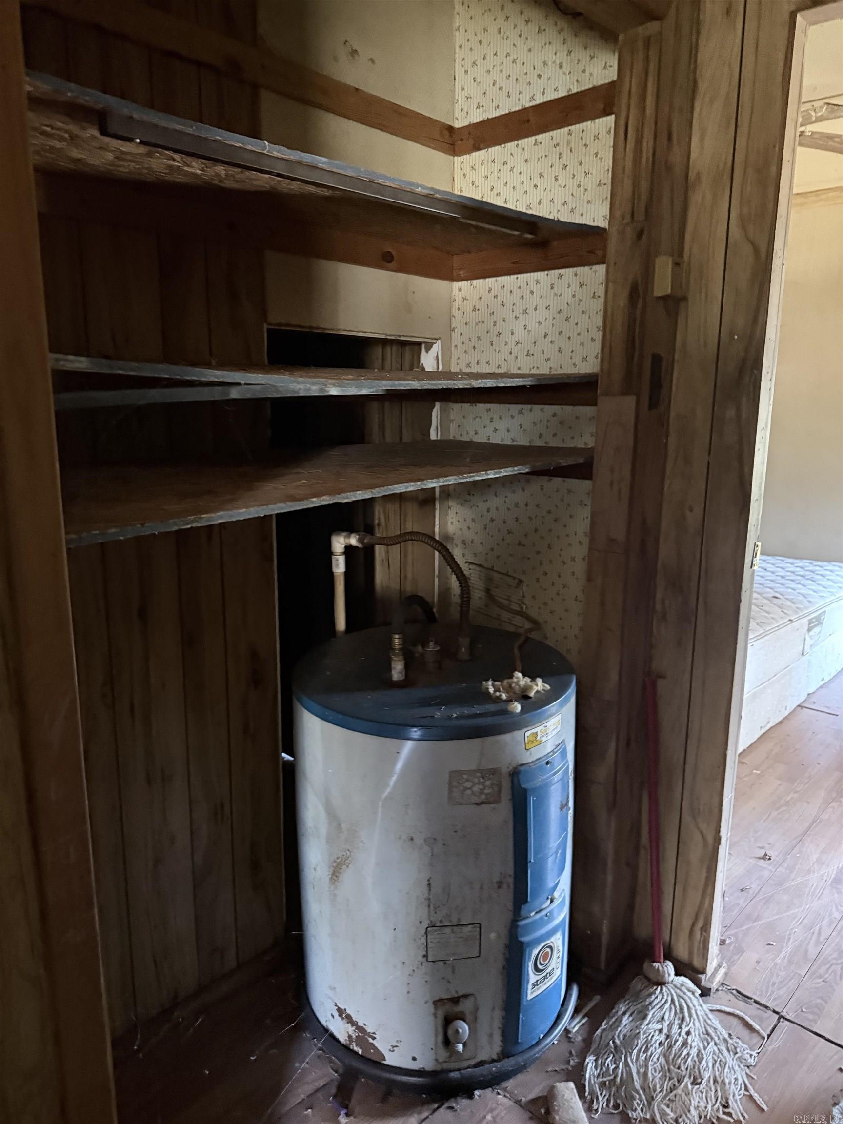 OLD PERRYVILLE - Residential