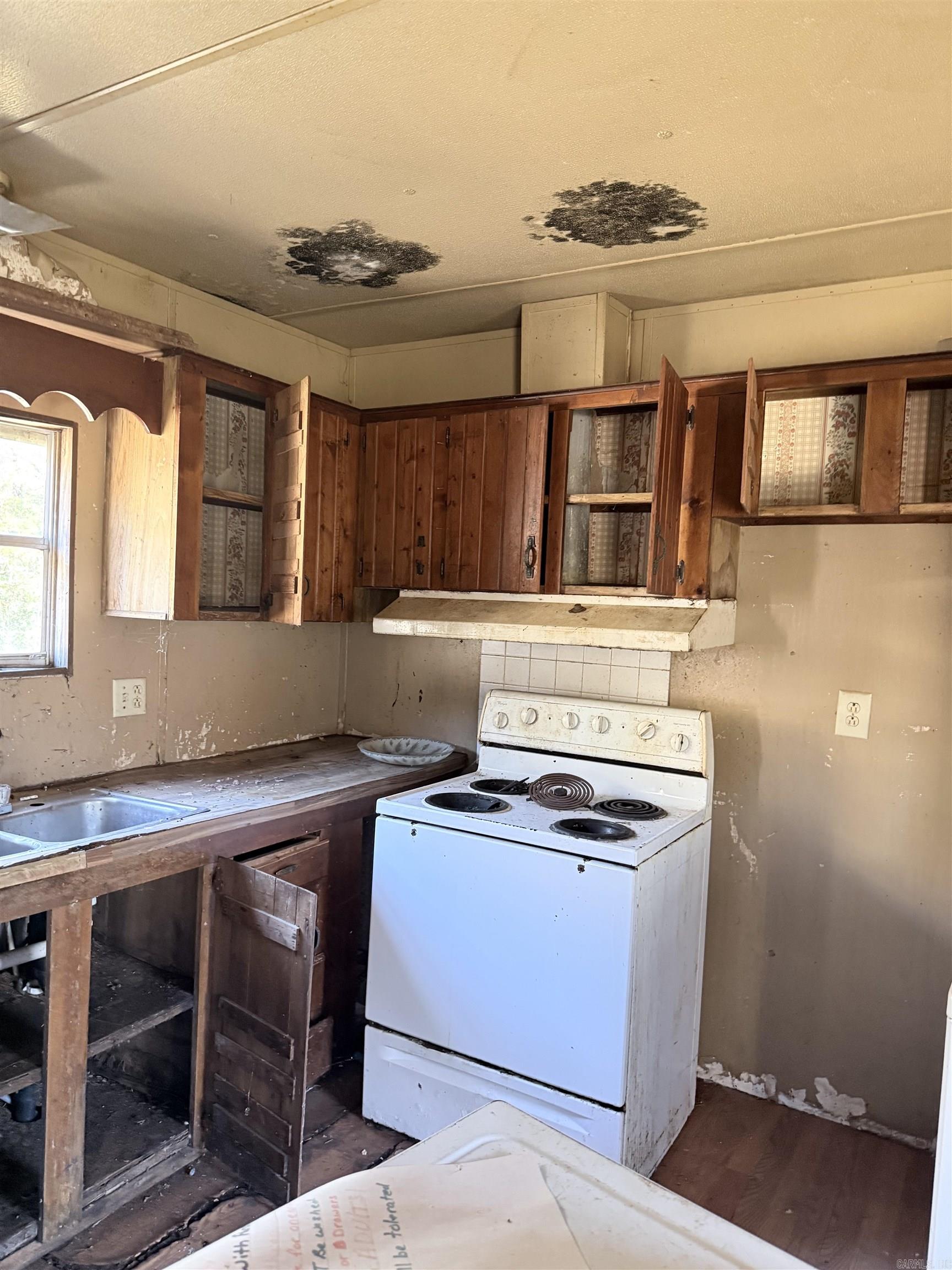 OLD PERRYVILLE - Residential