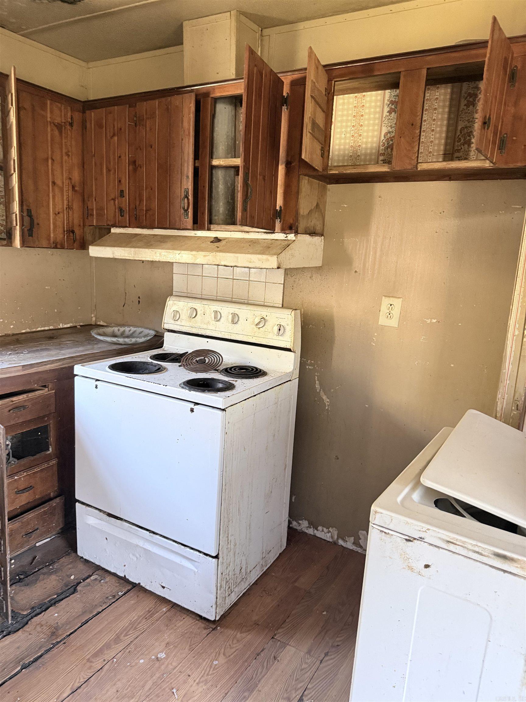 OLD PERRYVILLE - Residential