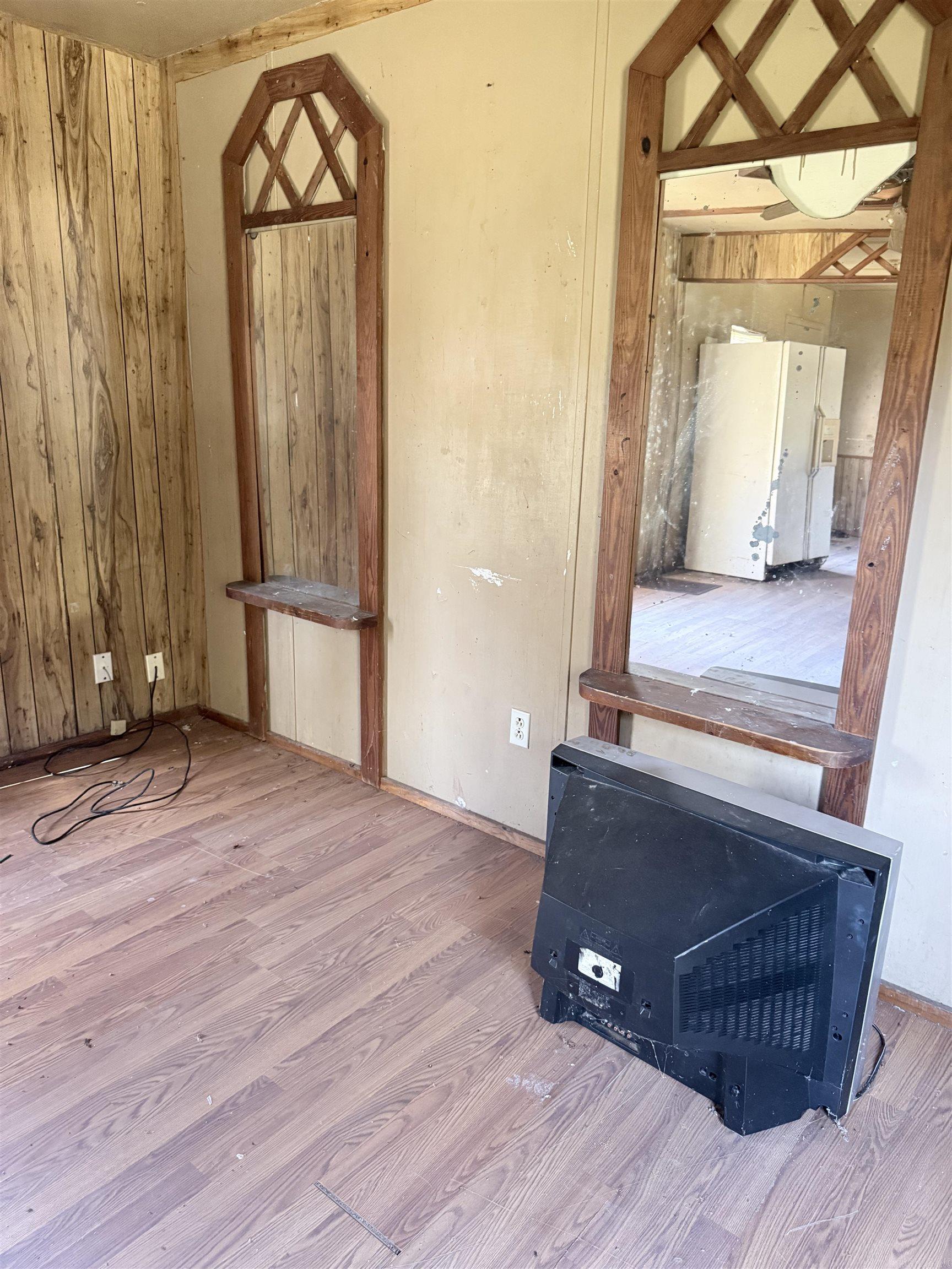 OLD PERRYVILLE - Residential