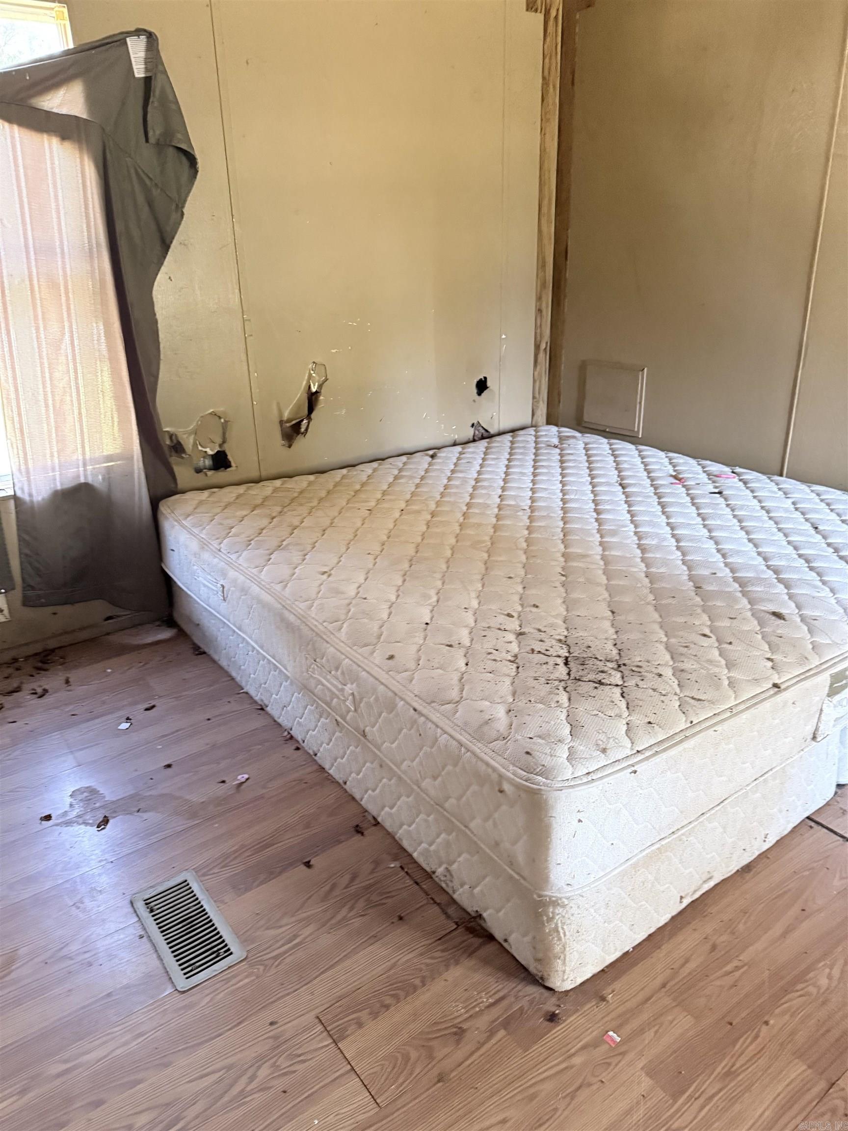 OLD PERRYVILLE - Residential