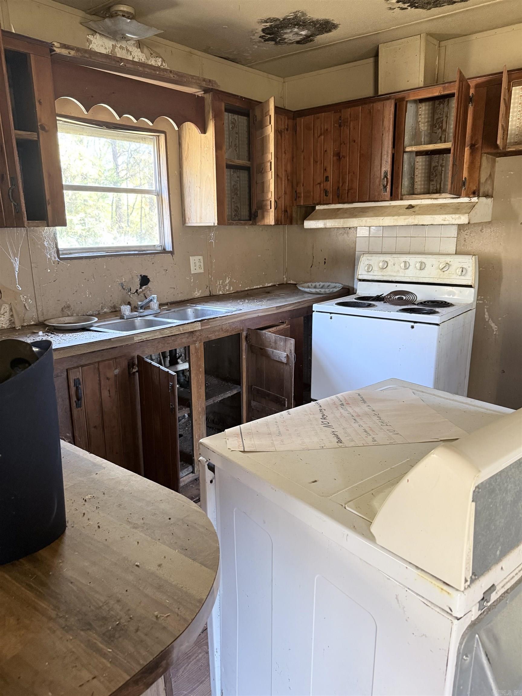 OLD PERRYVILLE - Residential