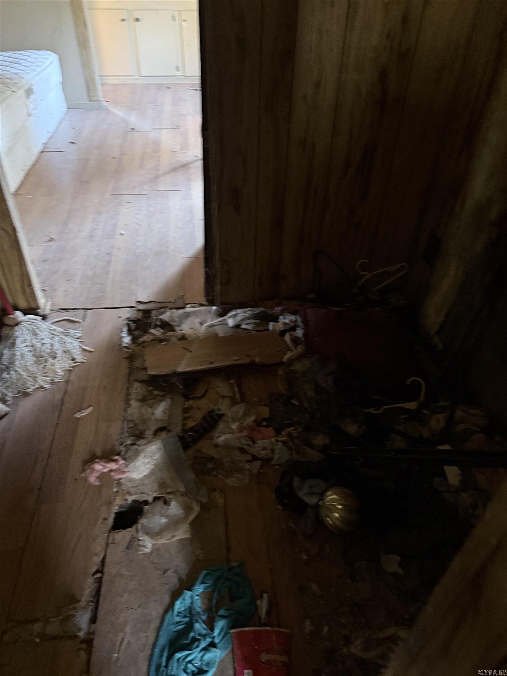 OLD PERRYVILLE - Residential