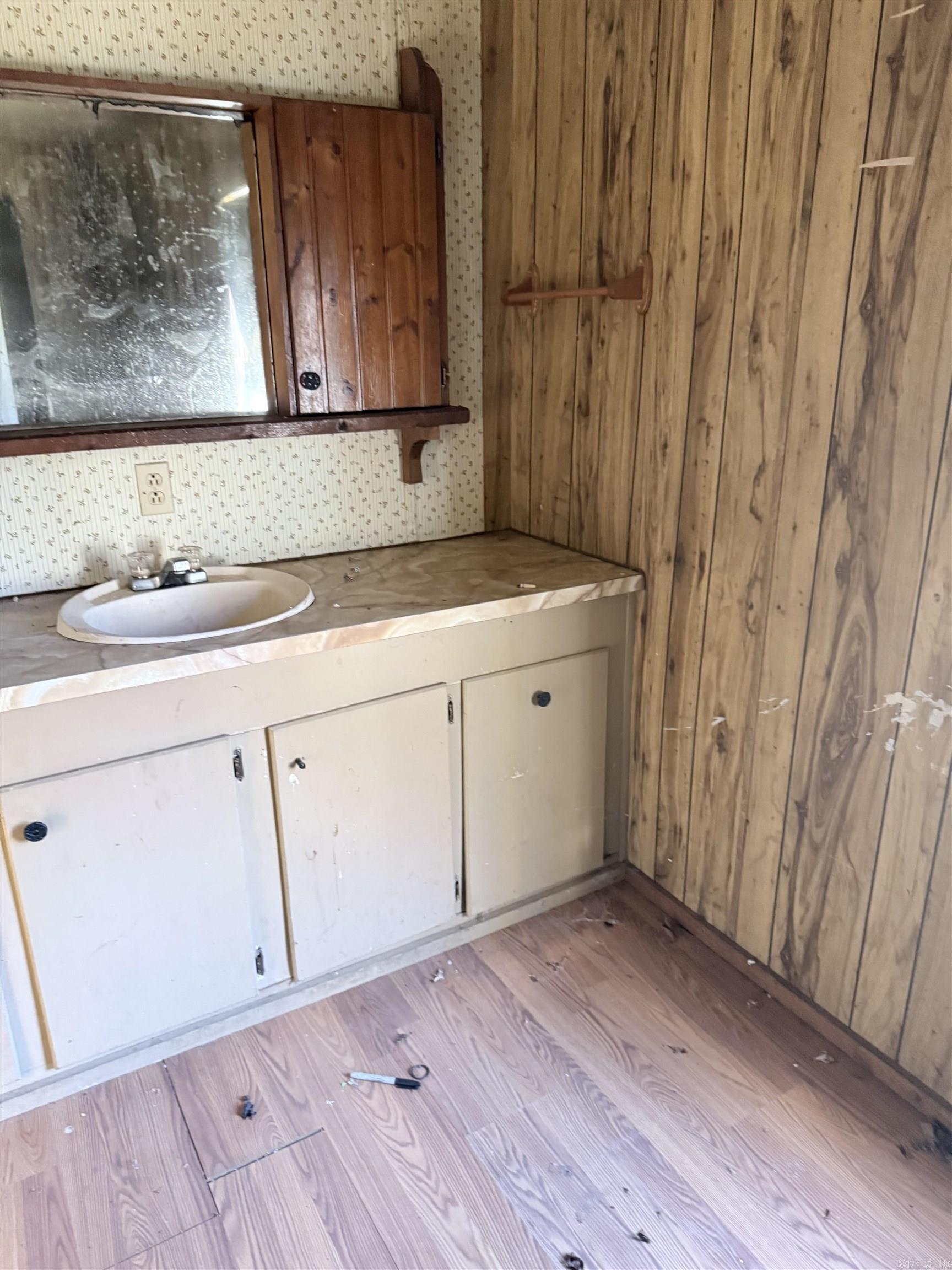 OLD PERRYVILLE - Residential