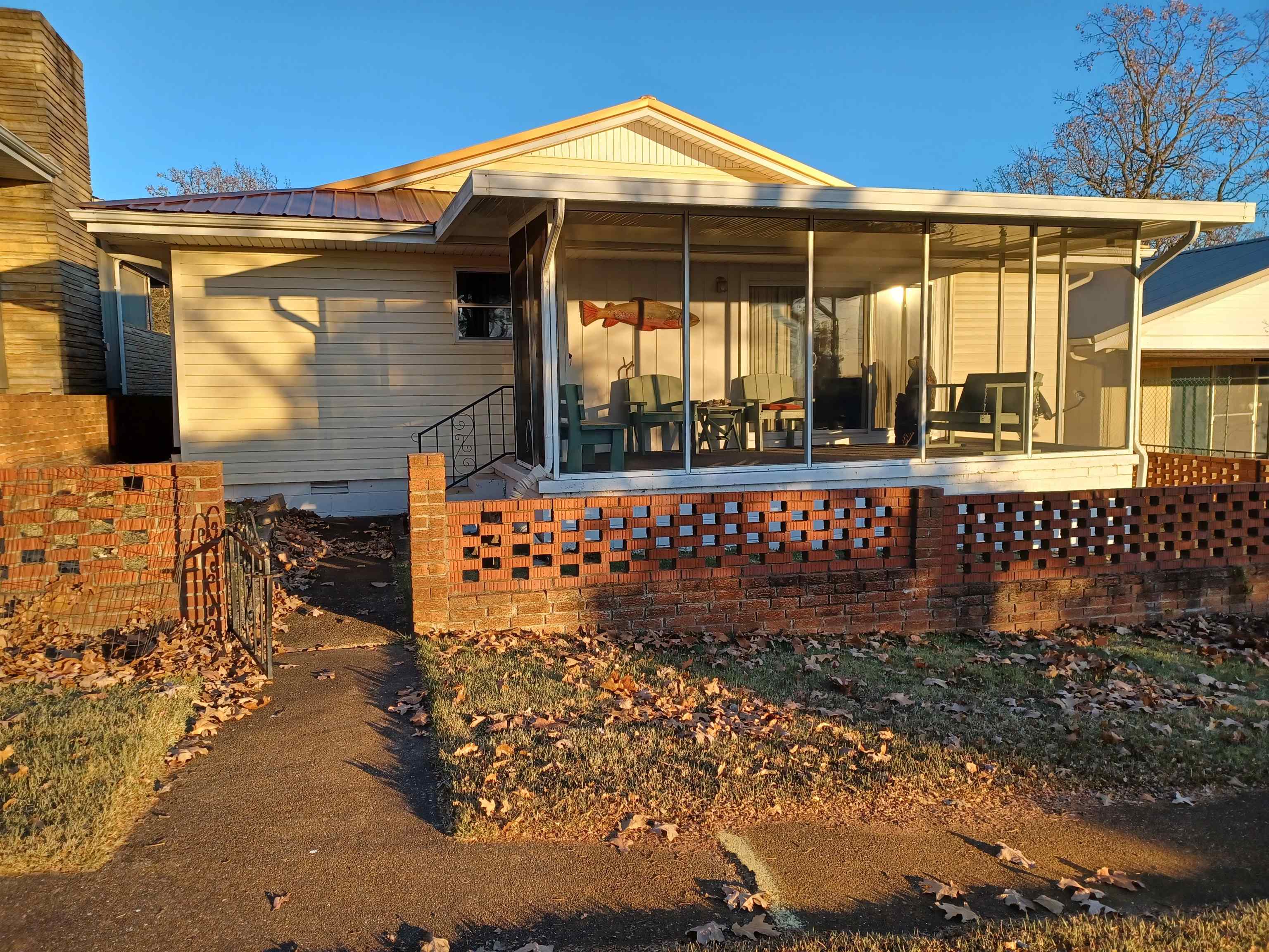 PIONEER VILLAGE MANOR - Residential