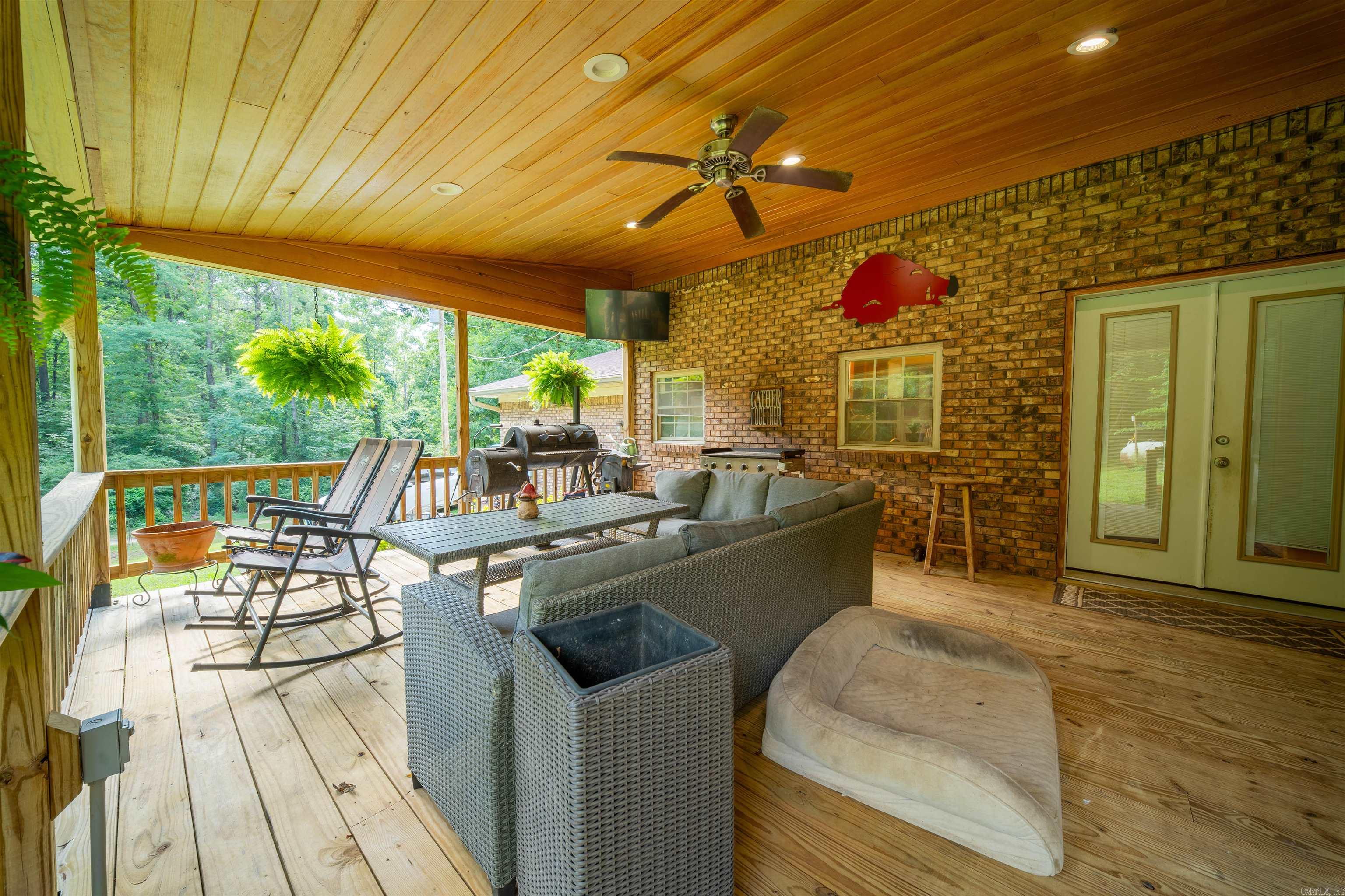 SOUTH HILLS ADDN PART 2 - Residential
