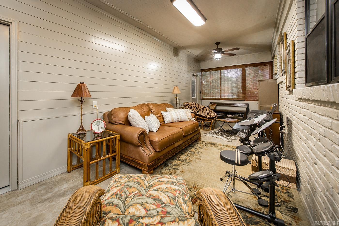 WOODWARD - Residential