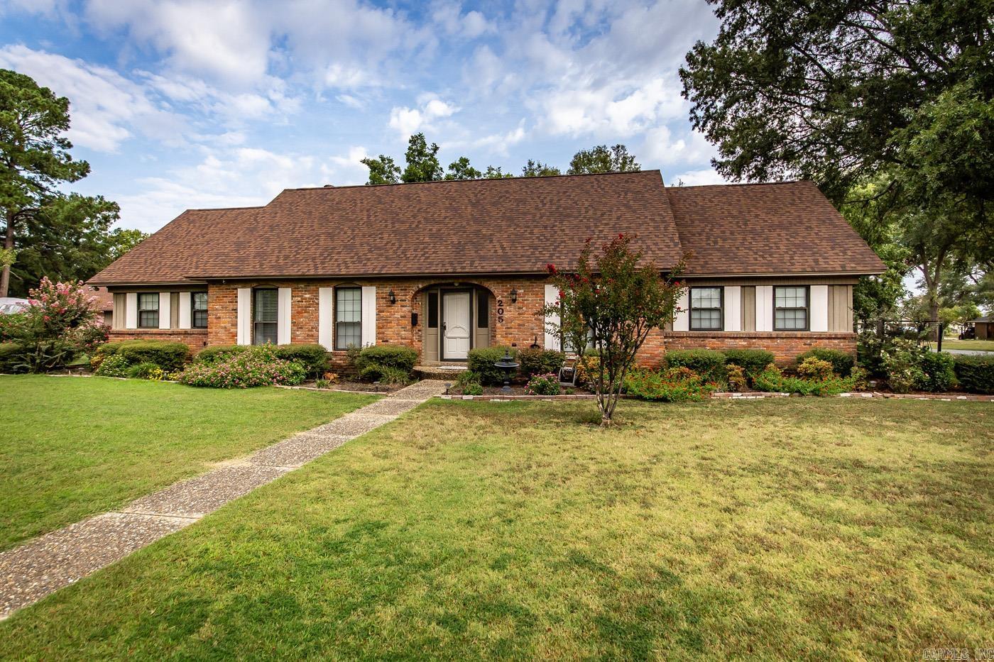 WOODWARD - Residential