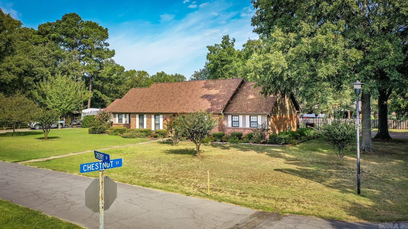 WOODWARD - Residential