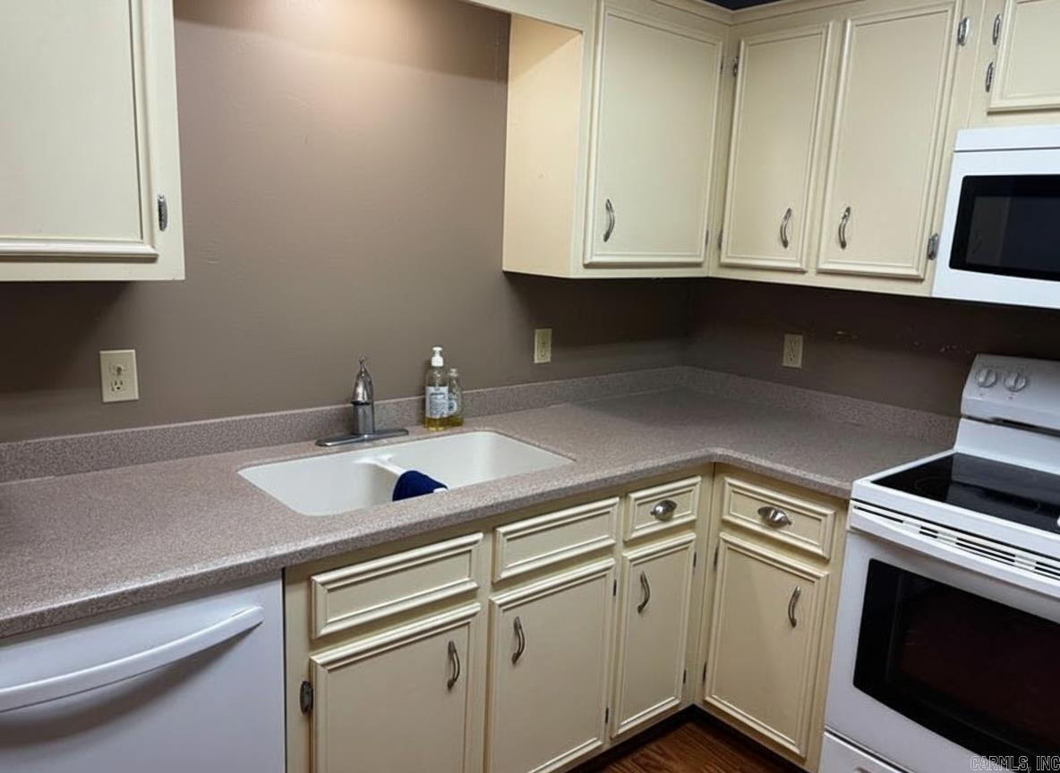 BRIARWOOD 6TH ADD - Residential