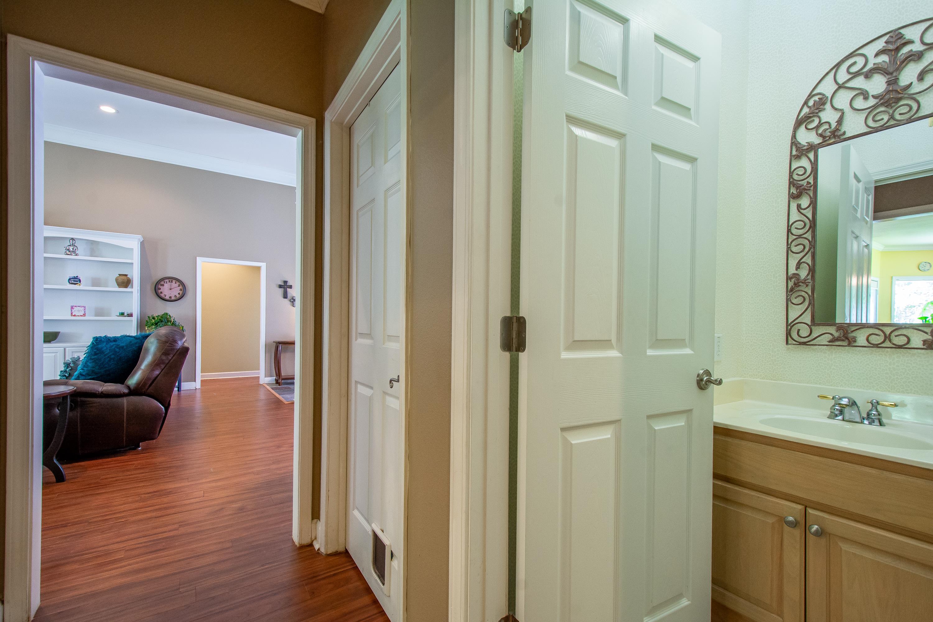 HURRICANE LAKE EST - Residential