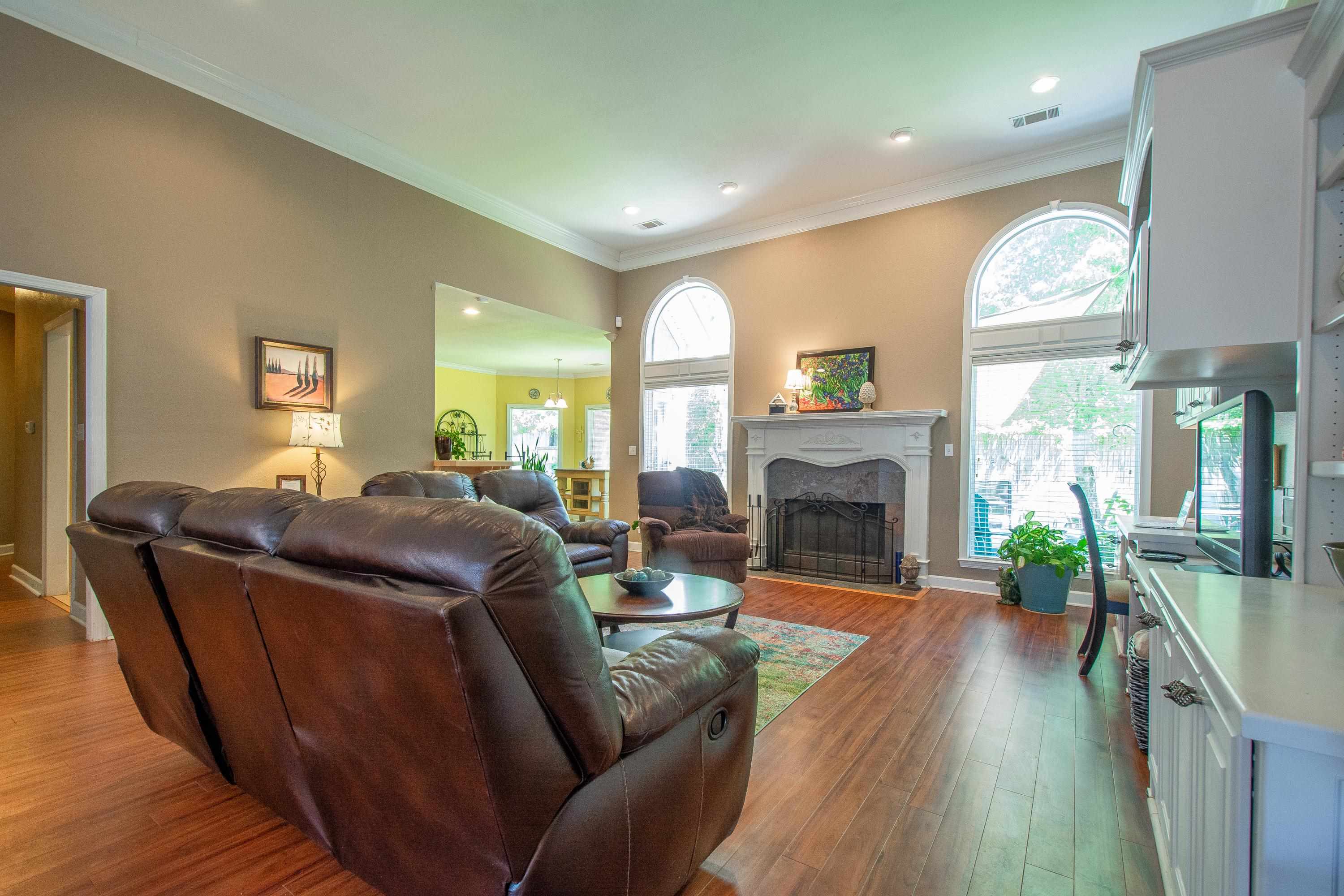 HURRICANE LAKE EST - Residential