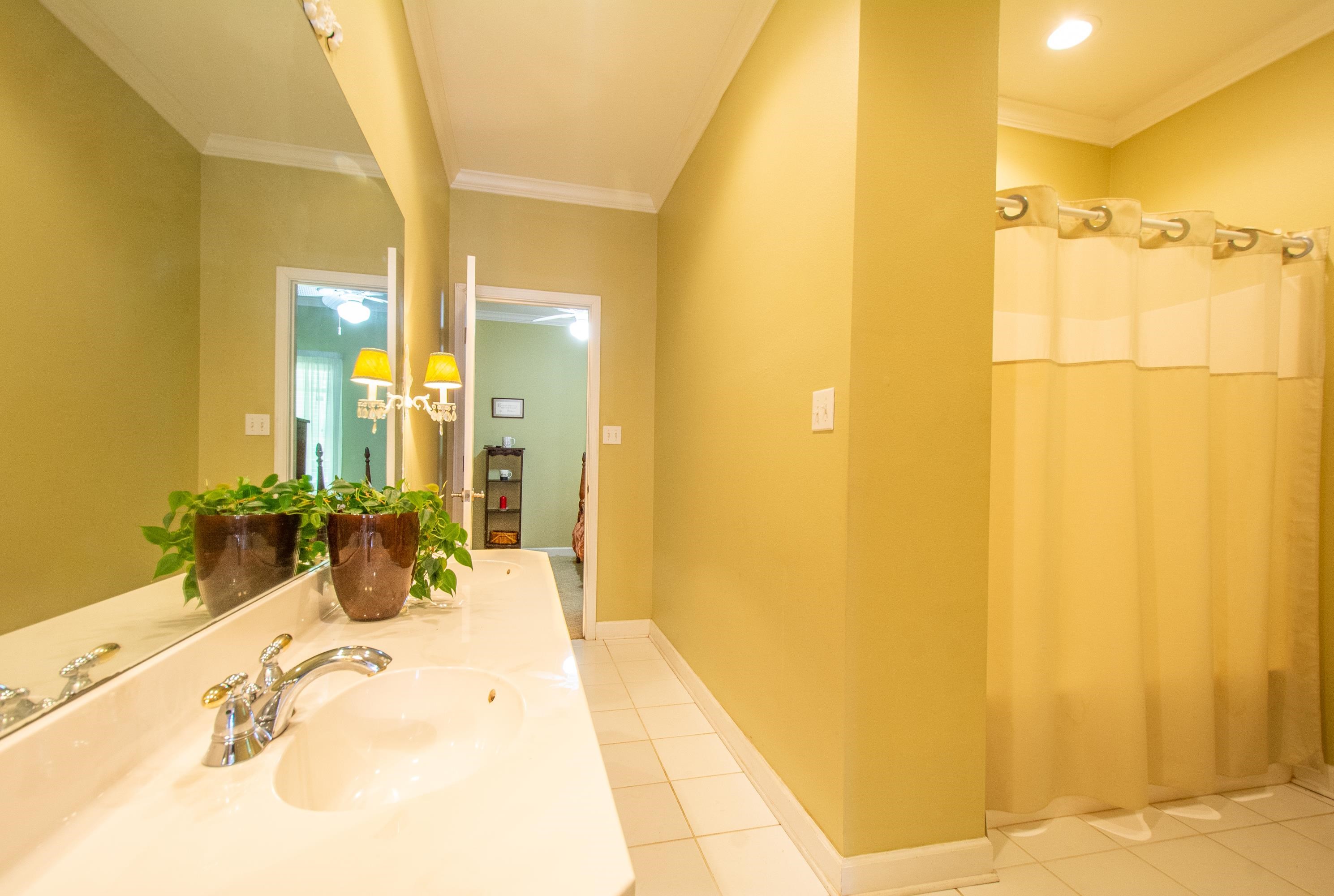 HURRICANE LAKE EST - Residential